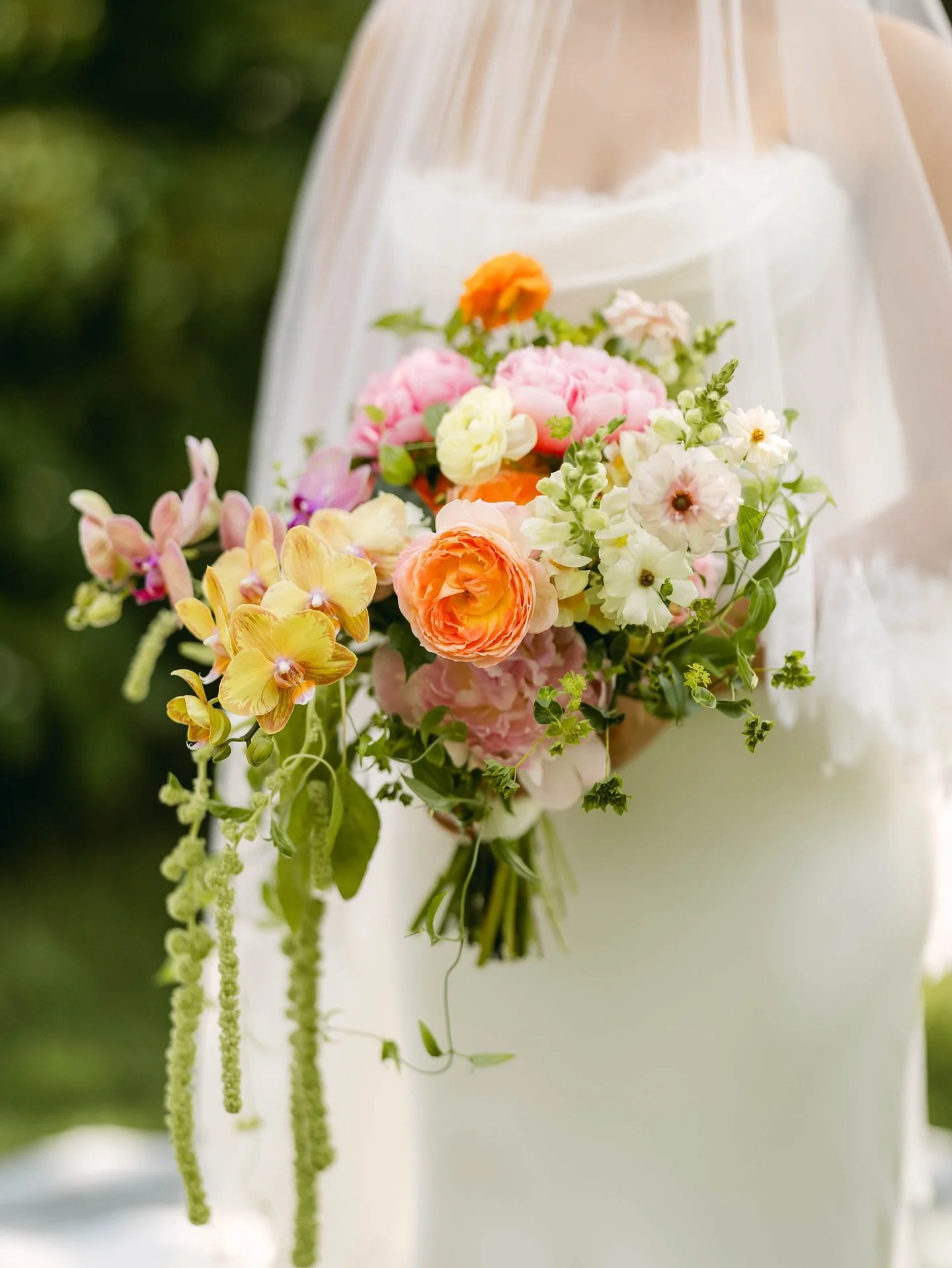 Bouquet goals

Planning &amp; Design &bull; @jazdewolfe 
Photography &bull; @515photoco 
Venue &bull; @valleyrockinn 
Floral &bull; @budsofbrooklyn 

#bridalbouquet #bouquetgoals #nywedding #luxuryweddings #luxuryplanner