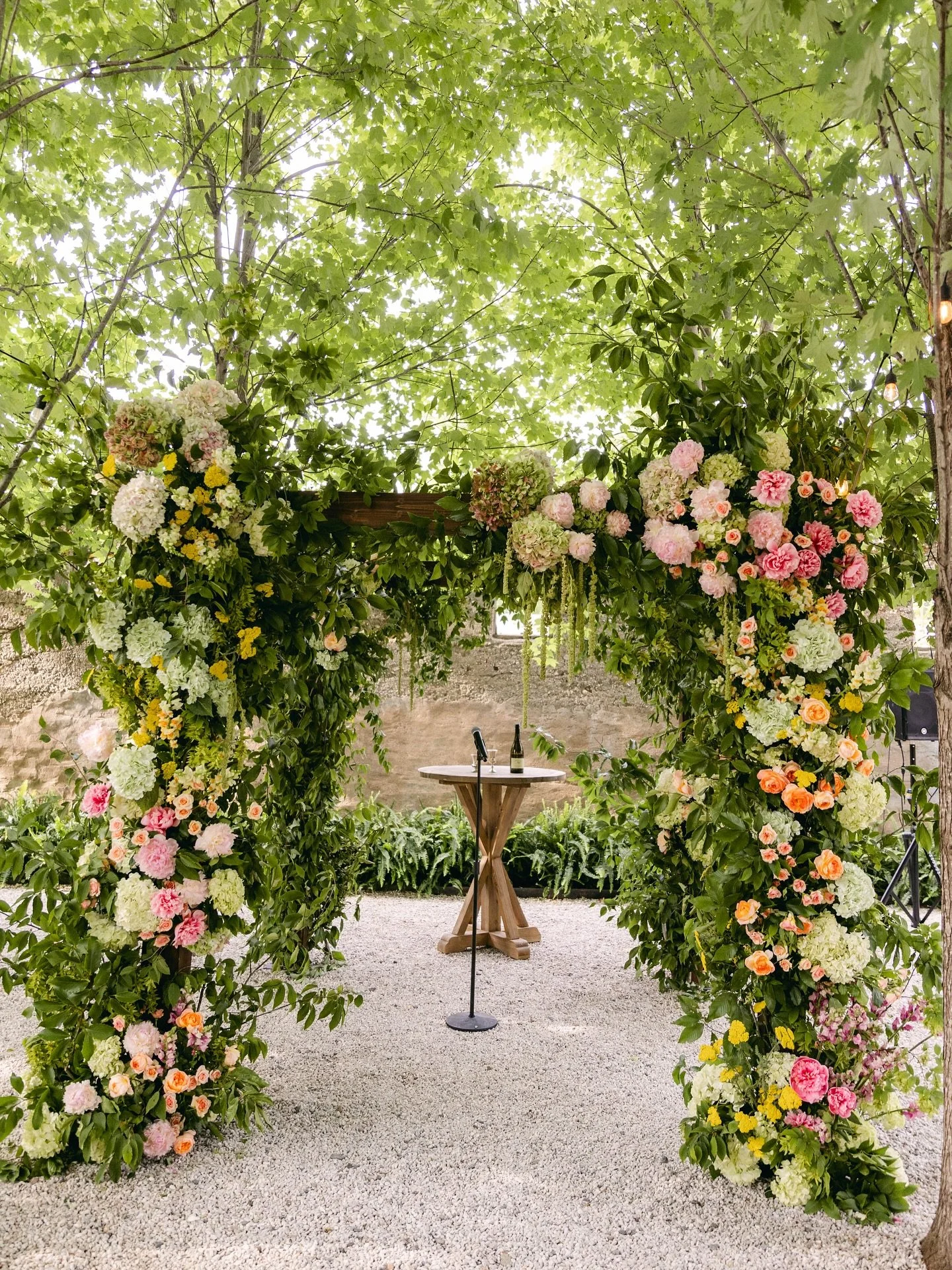 The perfect Chuppah DOES exist, here&rsquo;s proof 

Planning &amp; Design &bull; @jazdewolfe 
Photography &bull; @515photoco 
Venue &bull; @valleyrockinn 
Floral &bull; @budsofbrooklyn 

#chuppahinspiration #weddinginspiration #fullserviceplanning #