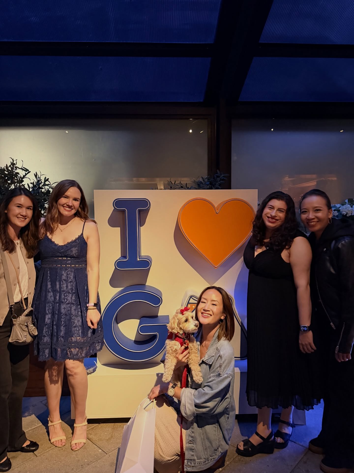 Thanks so much to @geniusdogco to having us to such a fun event last night! The food and drinks were amazing and it was great to hear about your genius dog fun boxes and get to see some of them on display! I love Benji&rsquo;s portrait from @benlenov