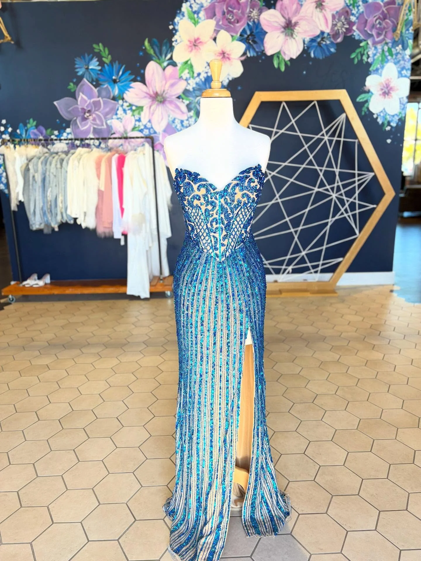 Blue never looked so good 😍 Beaded, strapless, and ready to steal the spotlight! 

#FormalGown #PromGown #PageantGown #EveningGown #FormalDress #PromDress #PageantDress #DesignerGown #FormalFashion #GlamGown