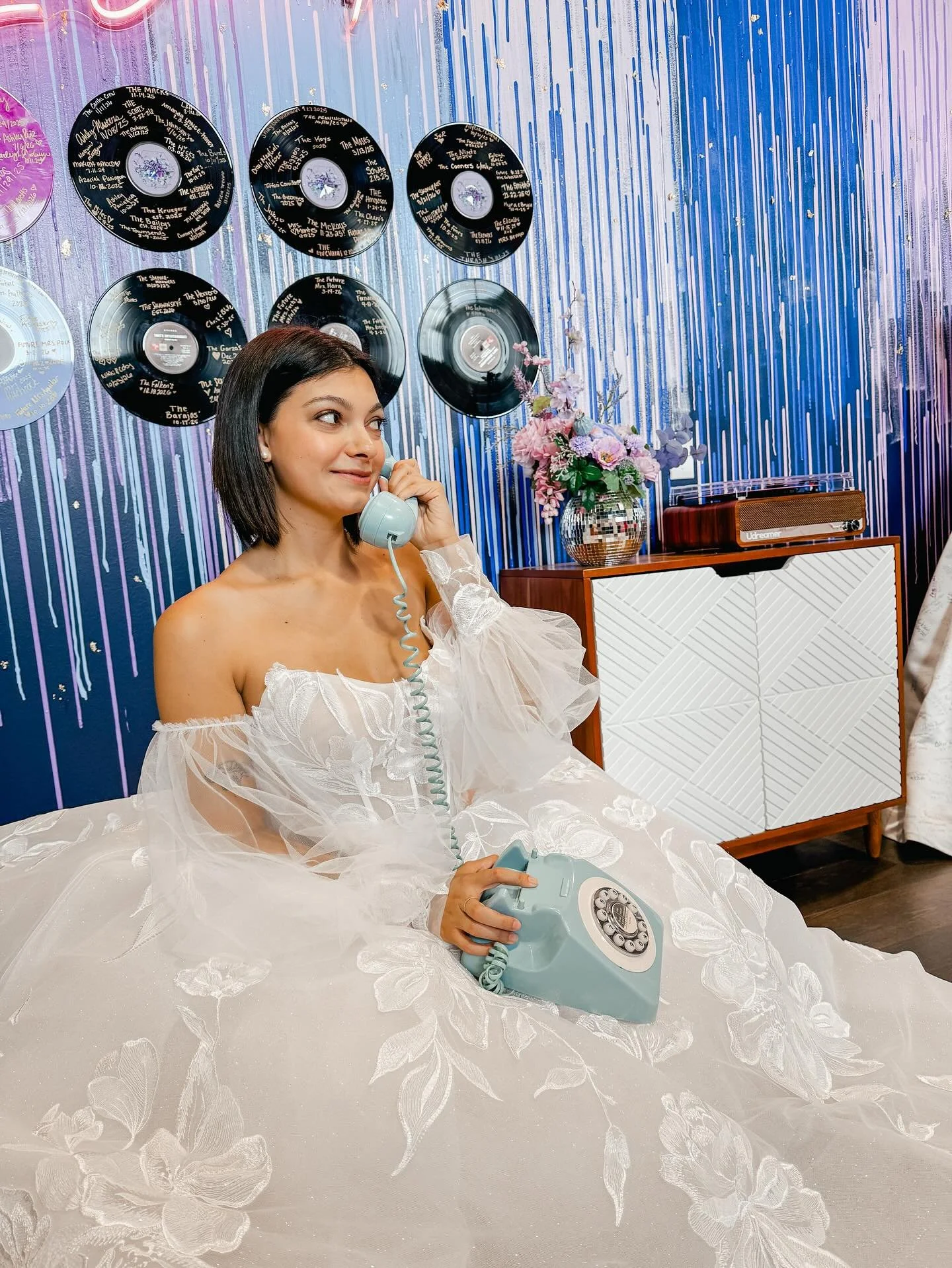 Your wedding dress is calling&hellip; and it&rsquo;s time to answer. 💍✨
Book your bridal appointment and start your wedding dress shopping journey today!
Texas brides, your perfect gown is waiting.

#BrideToBe #JustEngaged #TexasBrides #HoustonBride