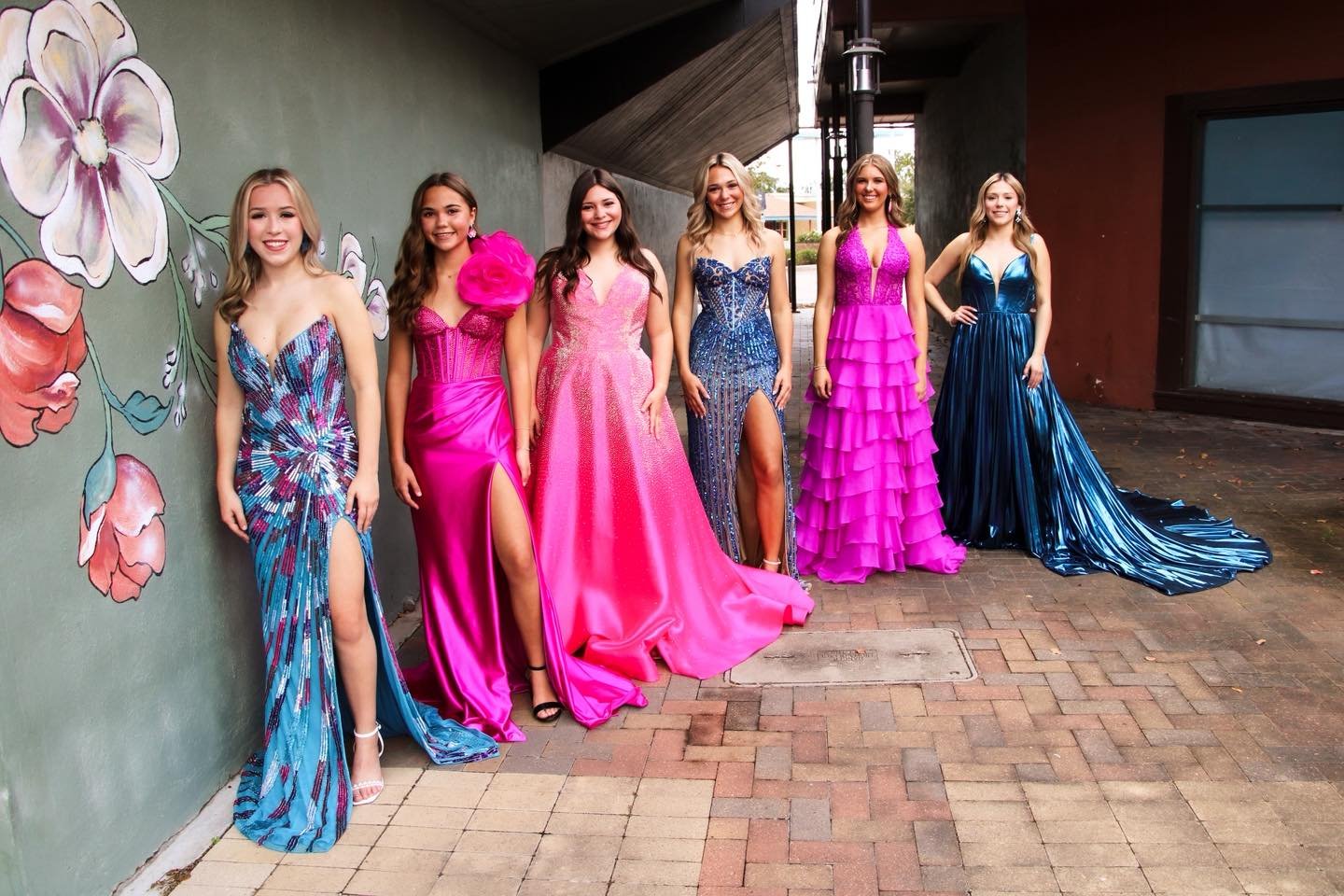 Formal Fridays never looked so good 💃✨

#FormalGown #FormalWear #EveningGown #PromDress #Prom2025 #Prom2026 #HomecomingDress #PageantGown #SherriHill #Faviana #FormalFashion #GownInspo #DressInspo #BoutiqueStyle #ShopSmallBoutique #TexasBoutique #Te