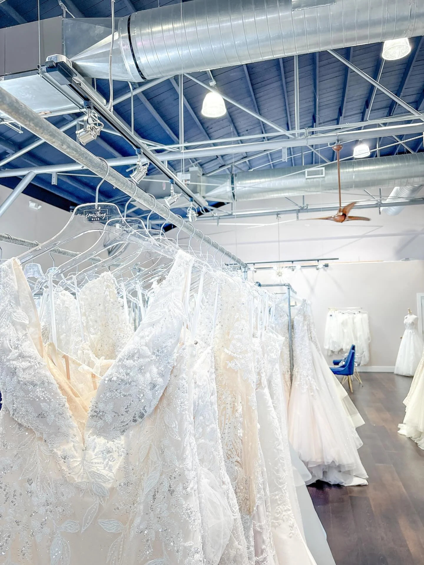 Where wedding dreams begin 🤍✨
Book your appointment today at www.somethingbluetexas.com/appointments