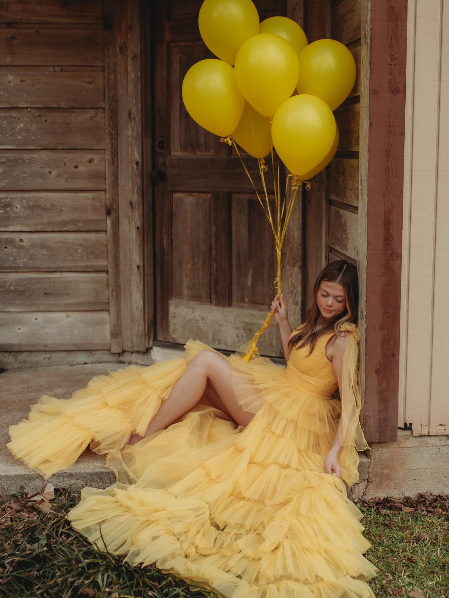 🎉✨ Calling all prom girls, moms &amp; brides! ✨🎉
We&rsquo;re OPEN LATE tonight until 8 PM celebrating our birthday!
💖 Enjoy 14% OFF all full-price items during our birthday event.
This is your sign to stop in &mdash; you do not want to miss this! 