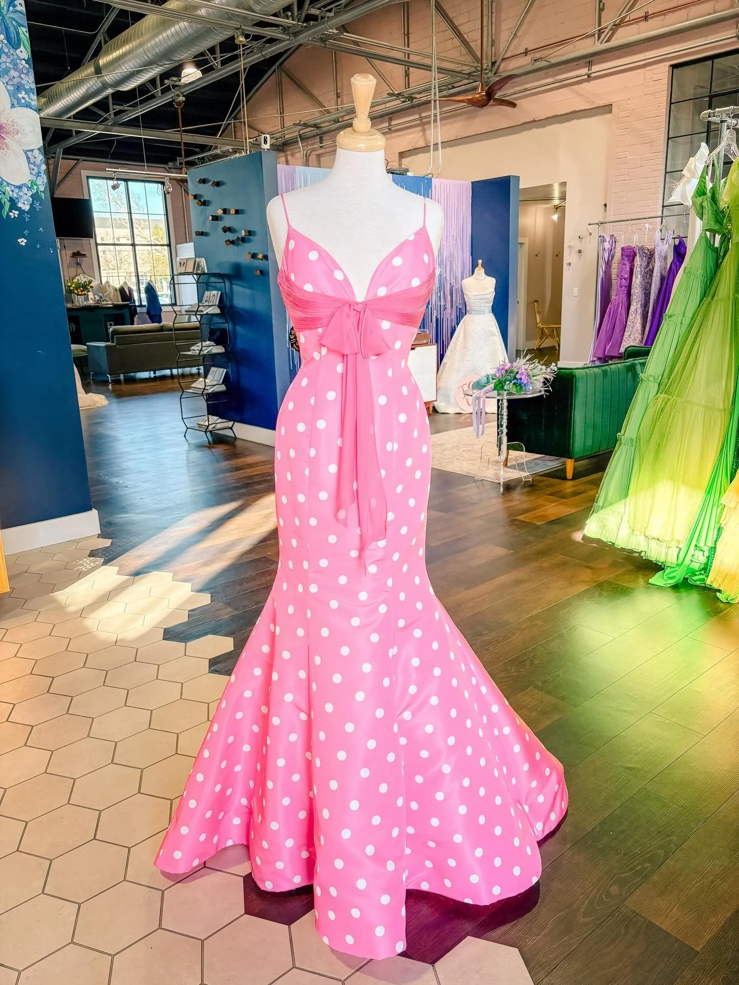 A little retro, a lot iconic 💕