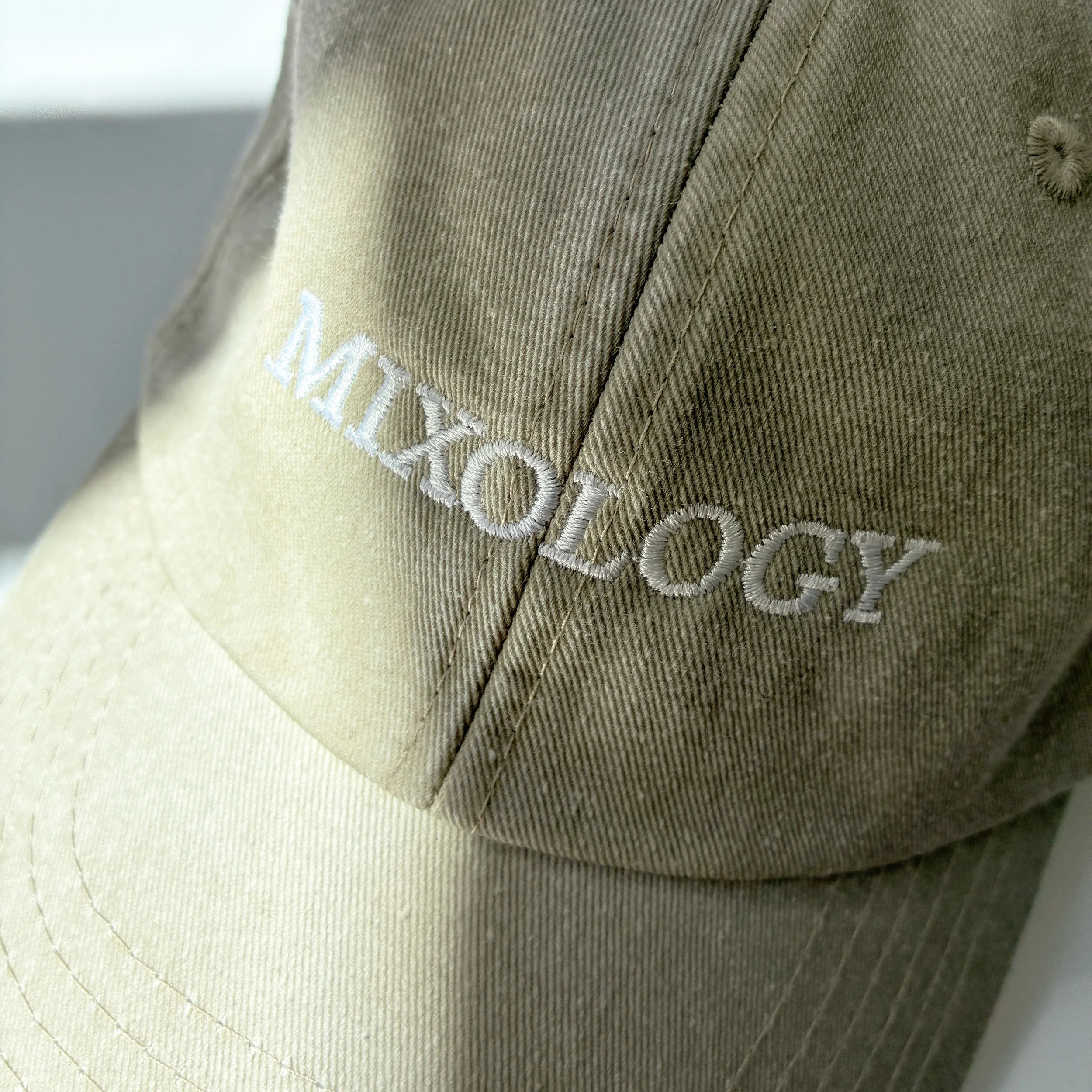 tinystudio_dadcap_mixology_zoom1.jpg