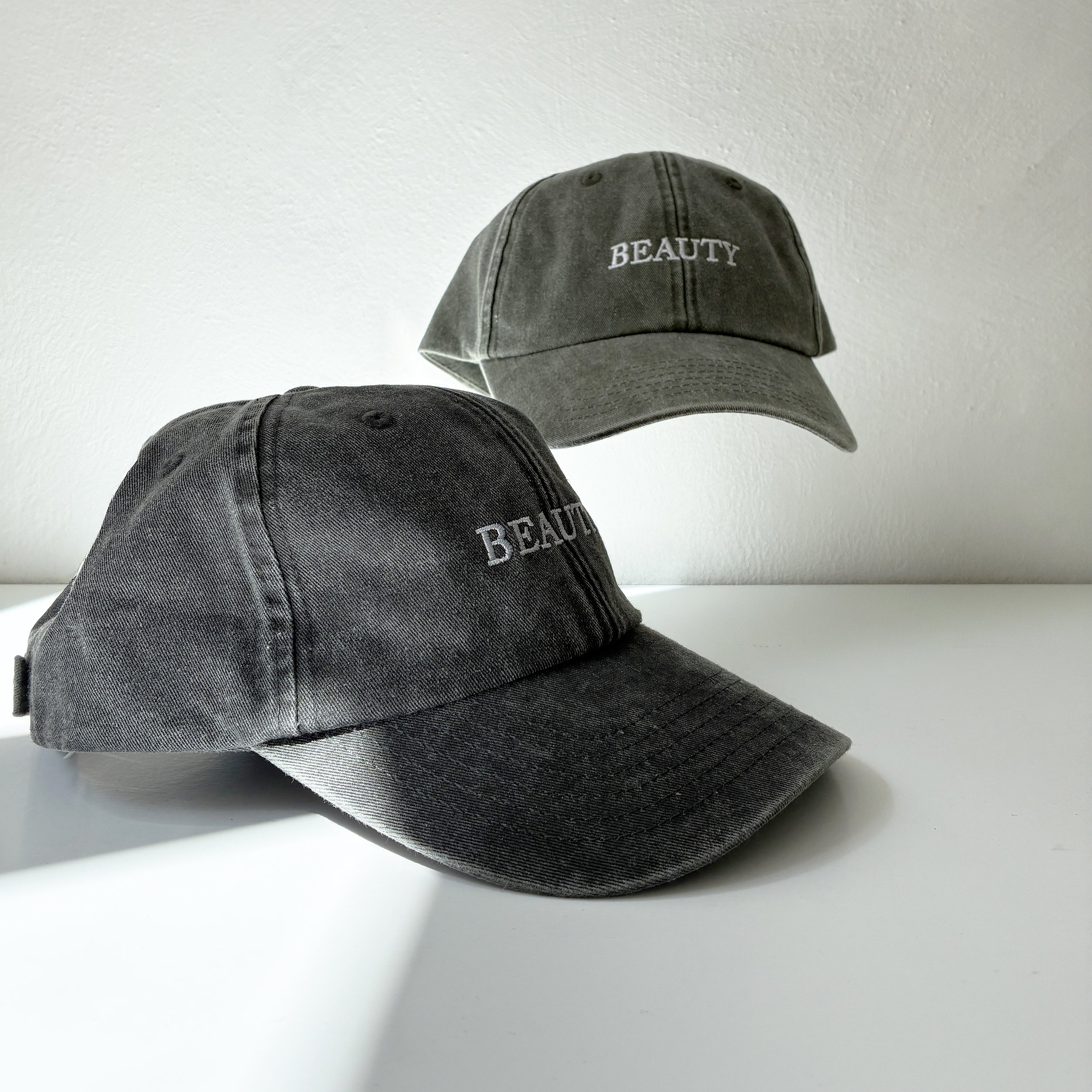 tinystudio_dadcap_beauty2.jpg