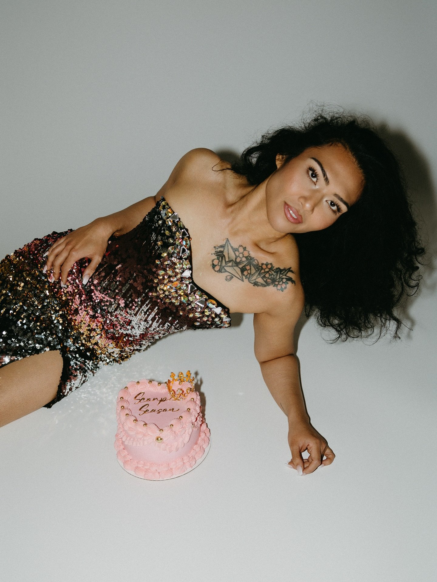 she ate the cake and left no crumbs 💅🏼