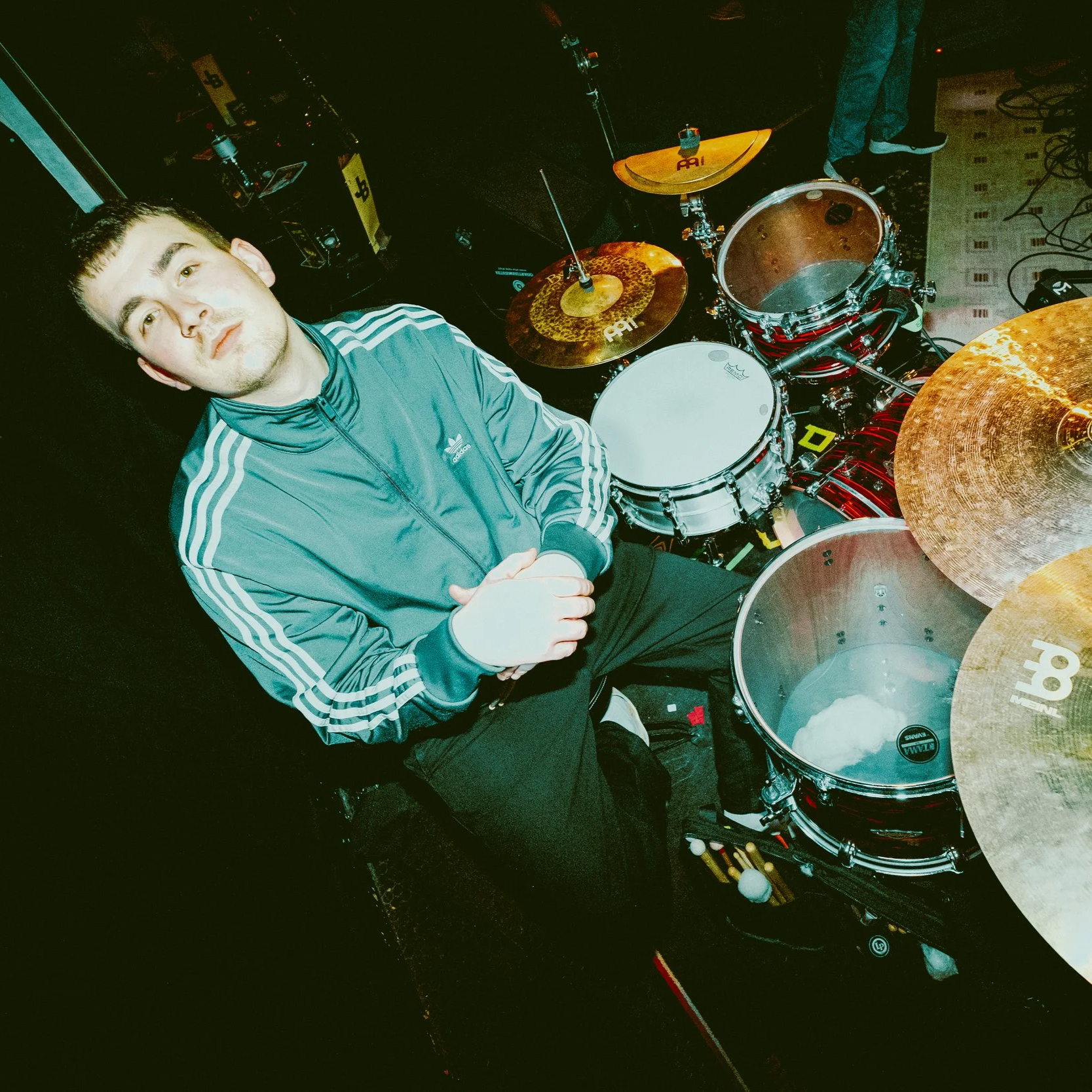 Jorge+Schlueter_Hover+Show_Berlin+.png