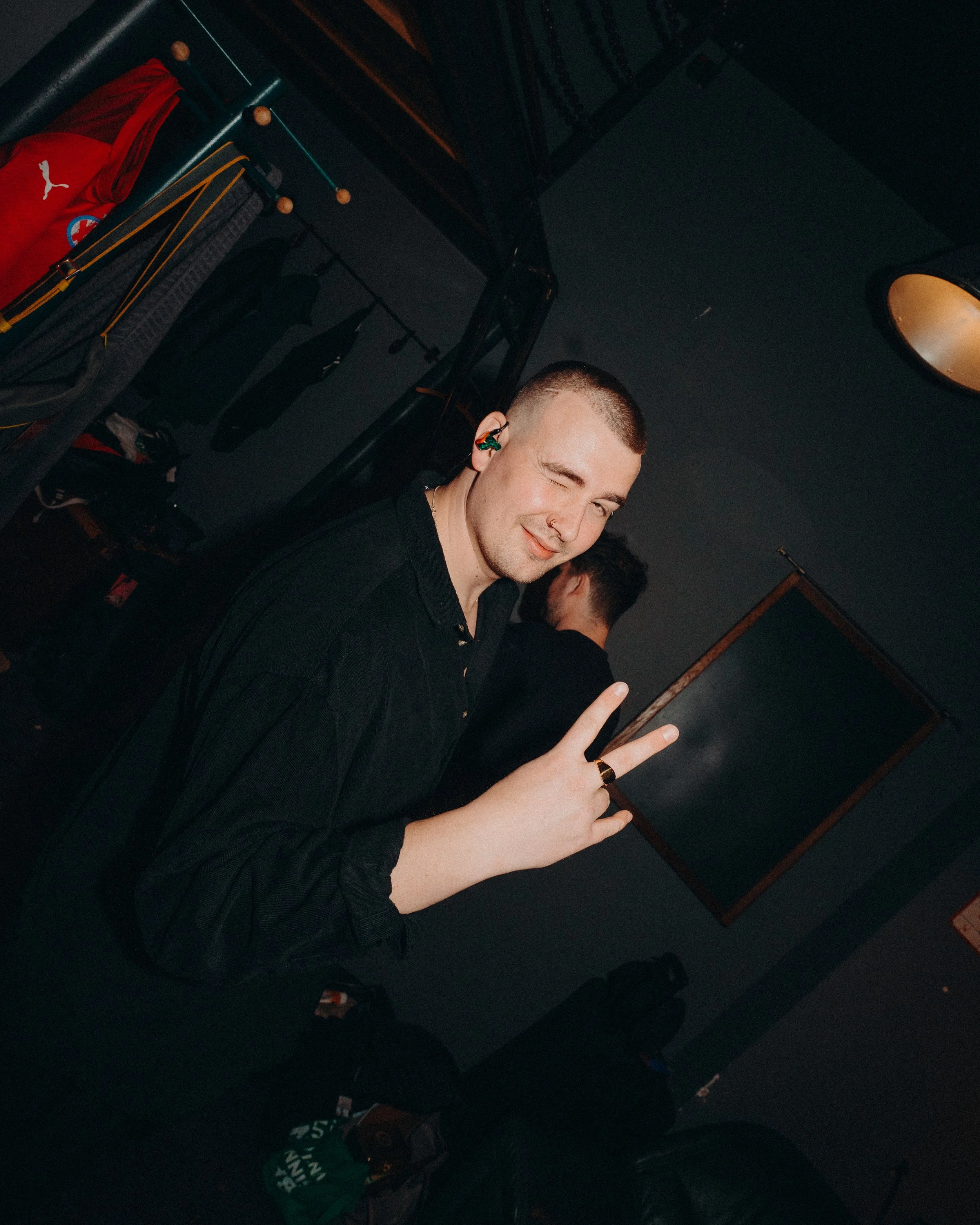 Jorge Schlüter Backstage vor einem Auftritt, aufgenommen im Jahr 2021