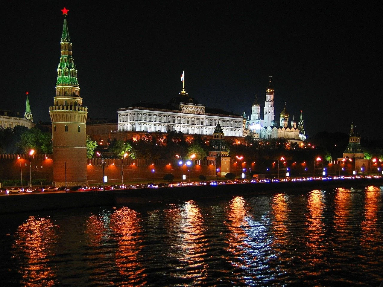 Ukraine's Potential Use of Storm Shadow Missiles Against Moscow and St. Petersburg Raises Escalation Risks
