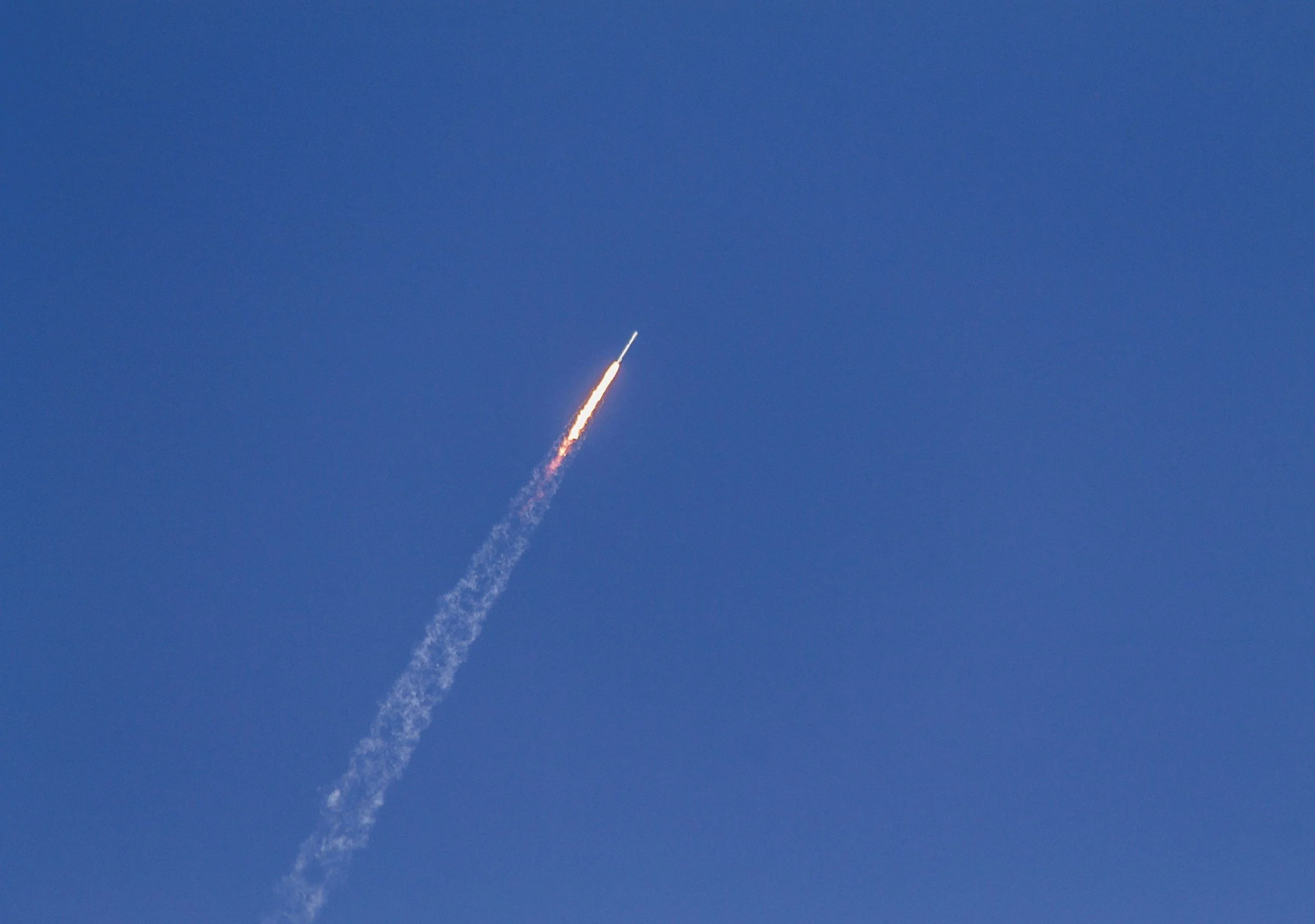 Ballistic missile in flight against a night sky, representing IRGC missile attacks on US warships and Kuwaiti air bases during the May 28 Hormuz combat exchange