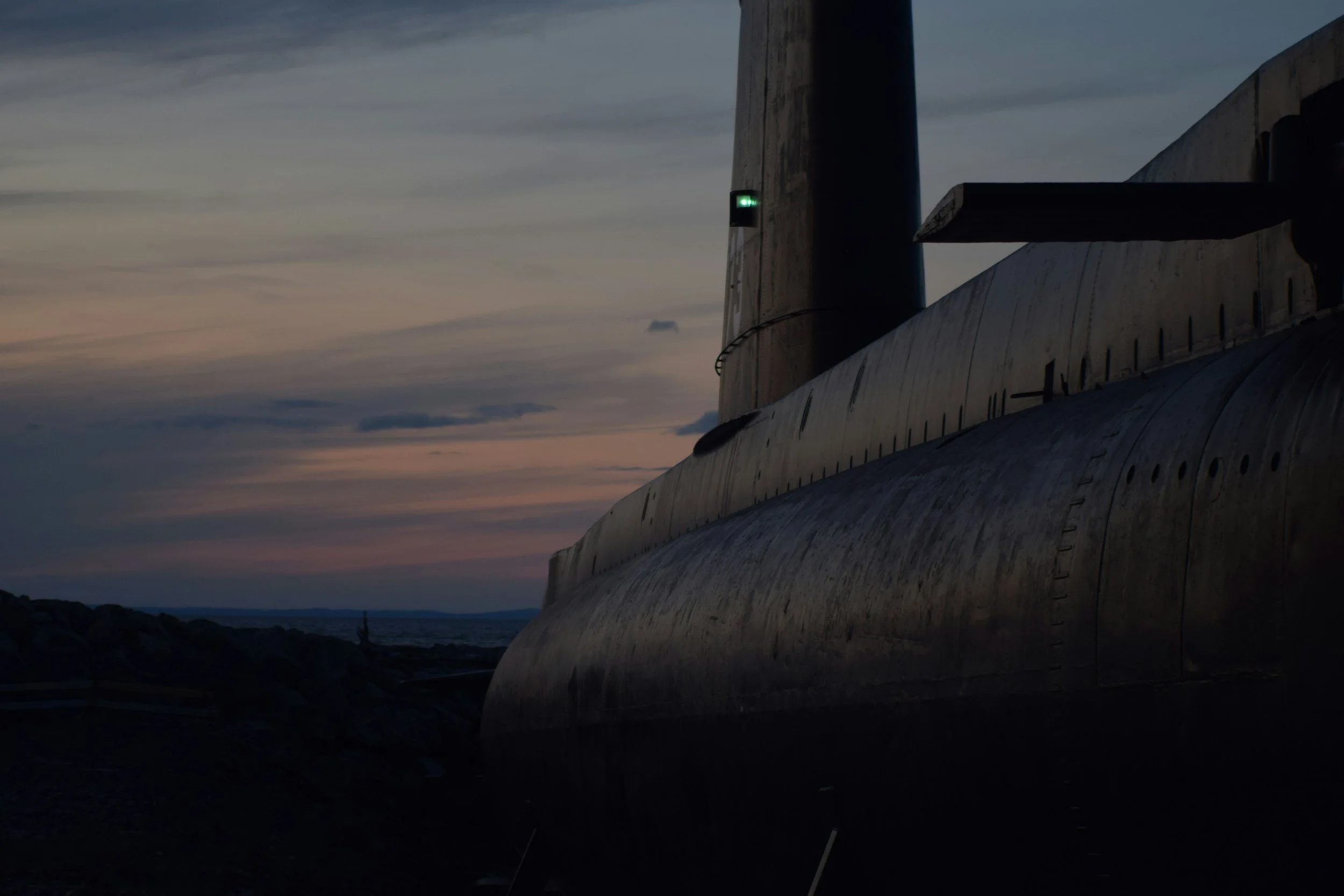 Russia Deploys Cable-Cutting Technology Near Svalbard in NATO Arctic Waters