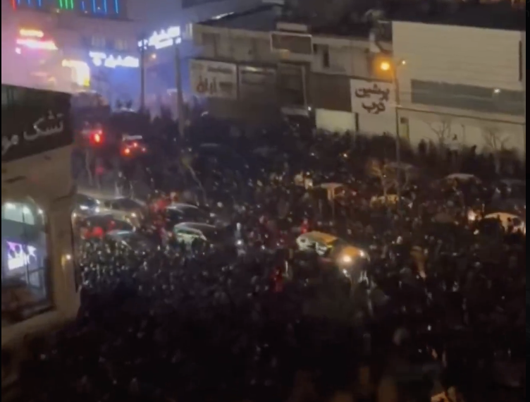 Iran Faces Escalating Nationwide Protests as Government Cracks Down and U.S. Issues Warnings