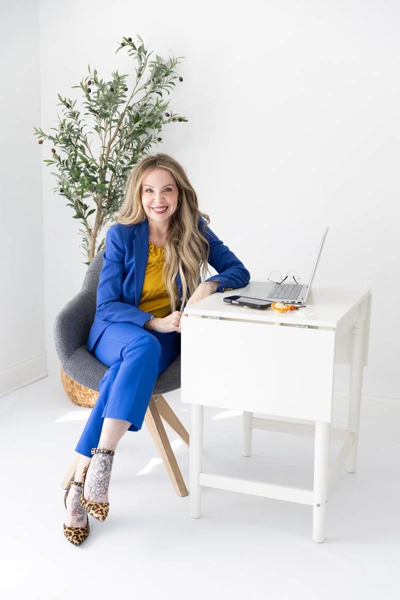 Female realtor brand session