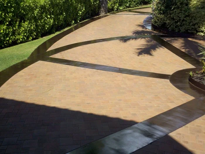 gallery-concrete-driveway-border-stain-01.jpg