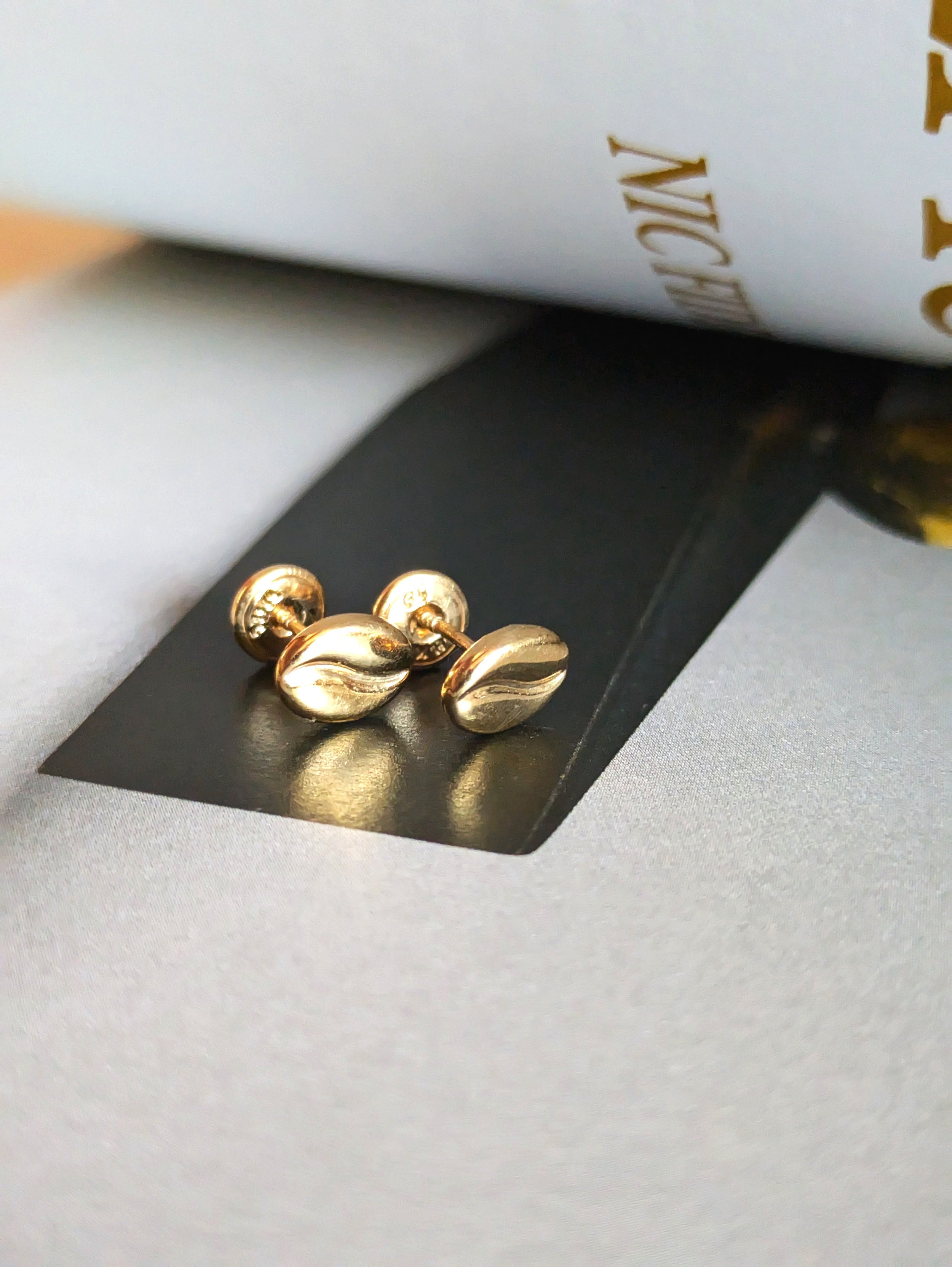18ct Yellow Gold Coffee Bean Studs