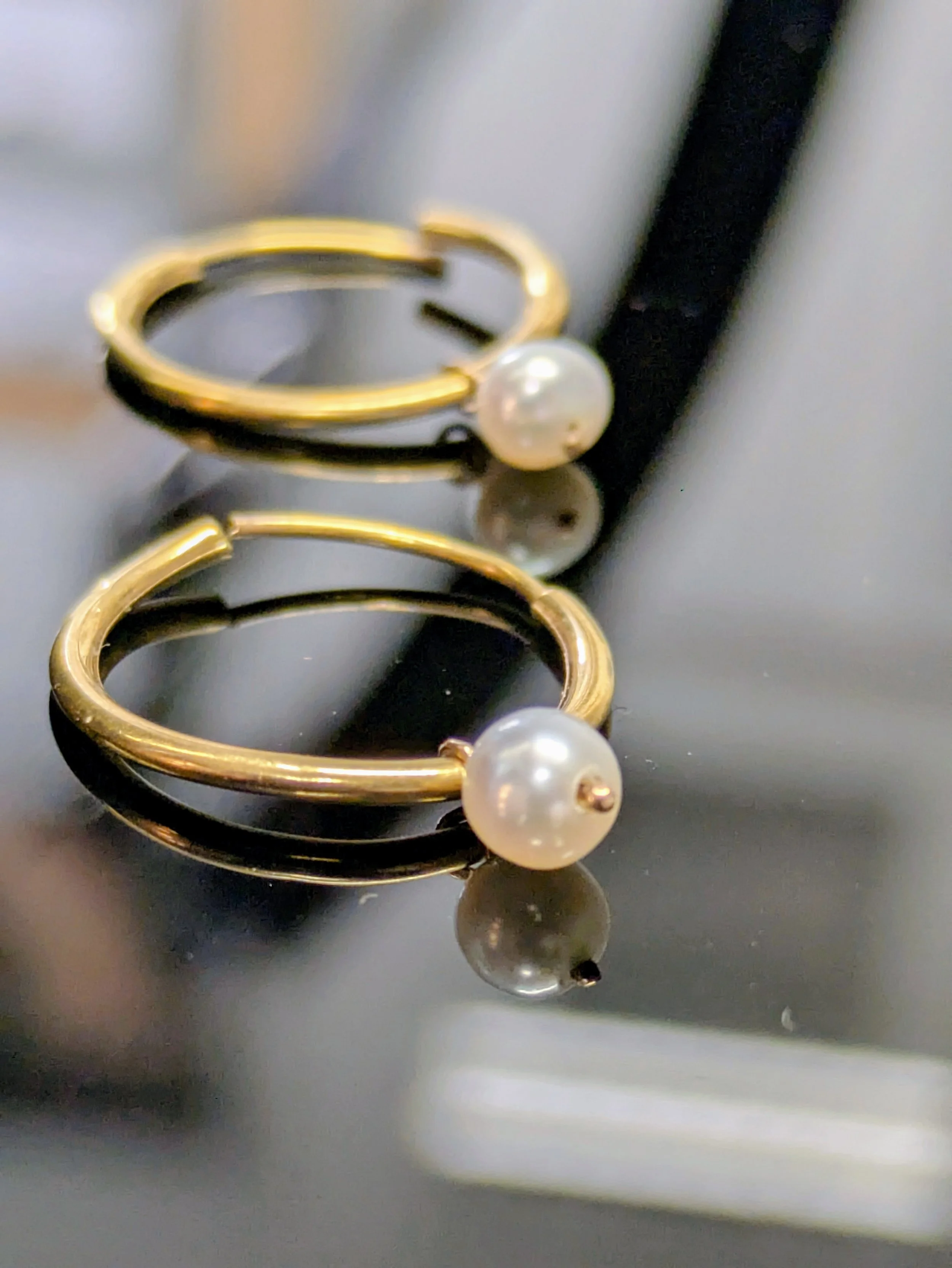9ct Yellow Gold Pearls Hoop Earrings