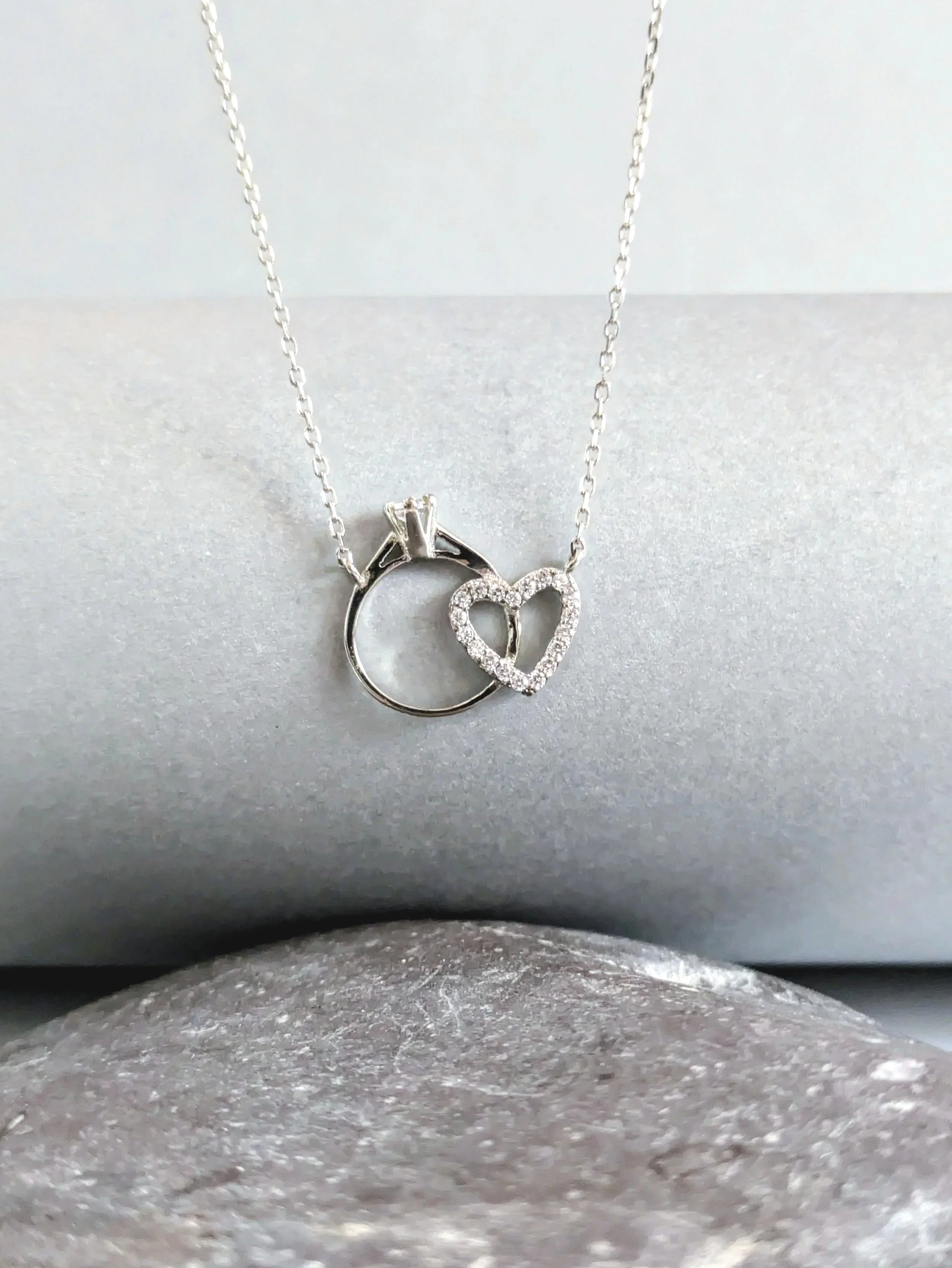 Heart+Necklace+silver.jpg