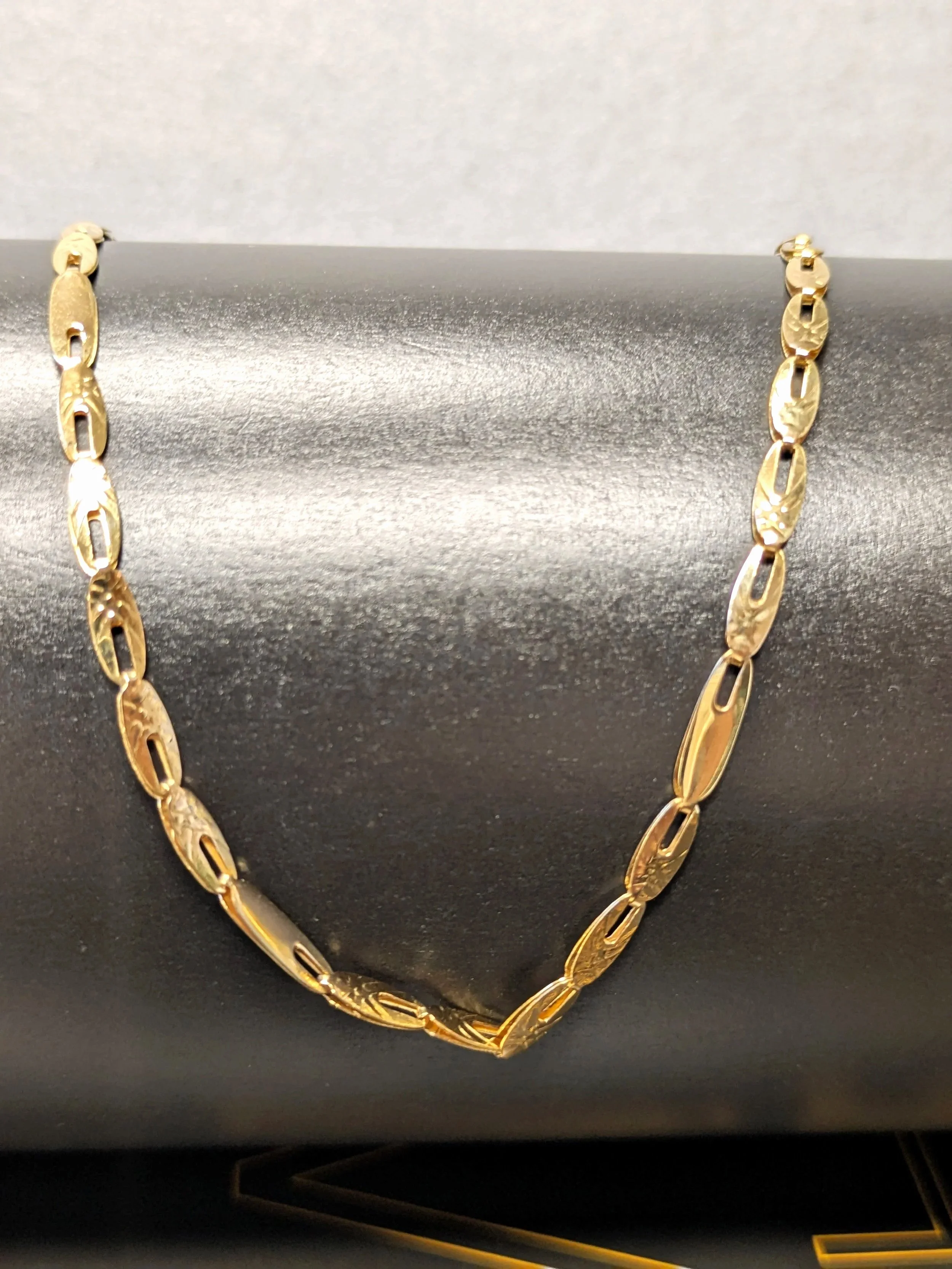 18ct Yellow Gold Eye Cat Bracelet