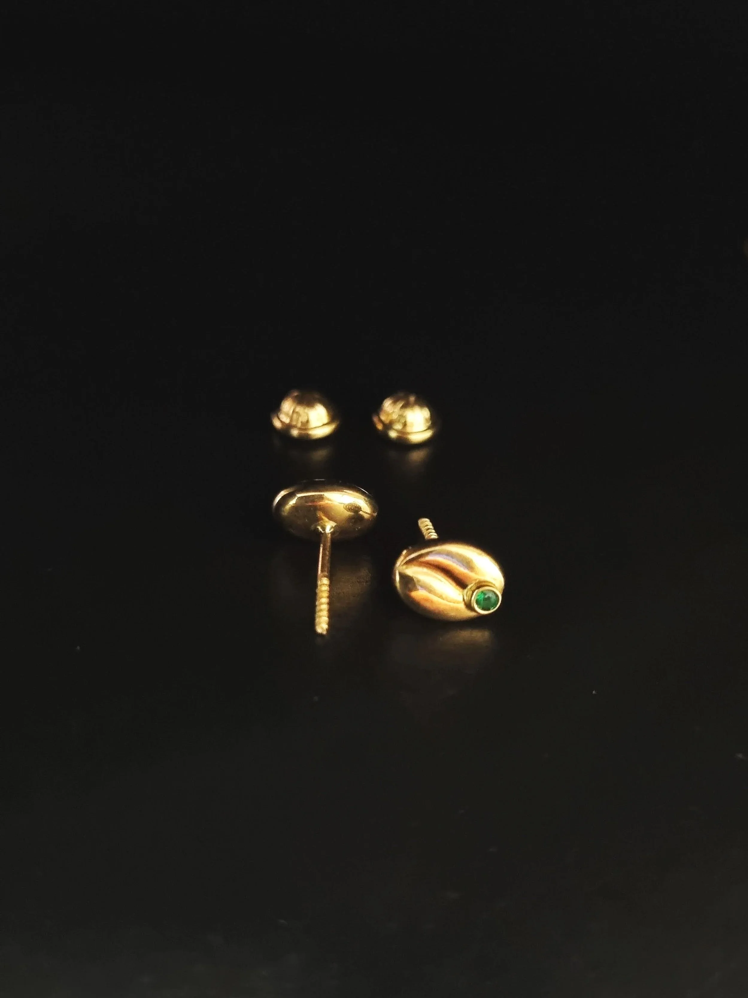 18ct Yellow Gold Studs