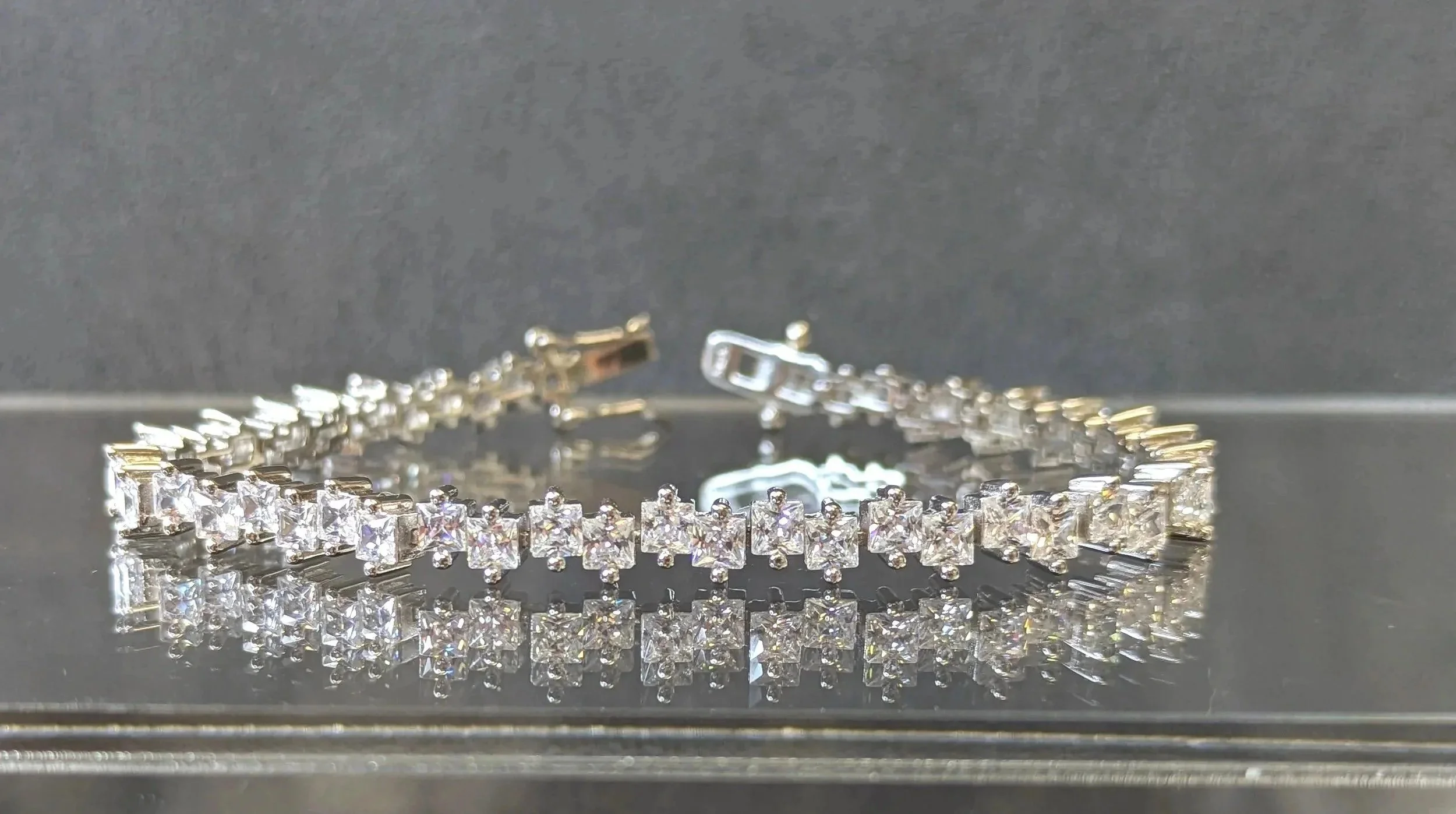 Classic Tennis Bracelet in silver 925