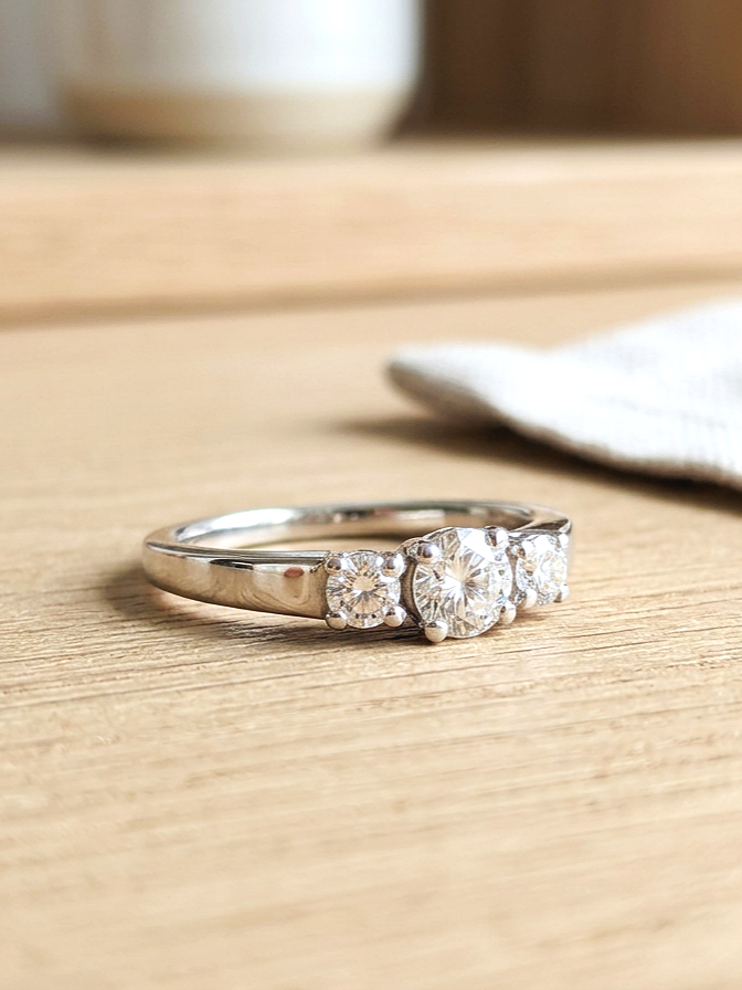 !8ct White gold trilogy engagement ring