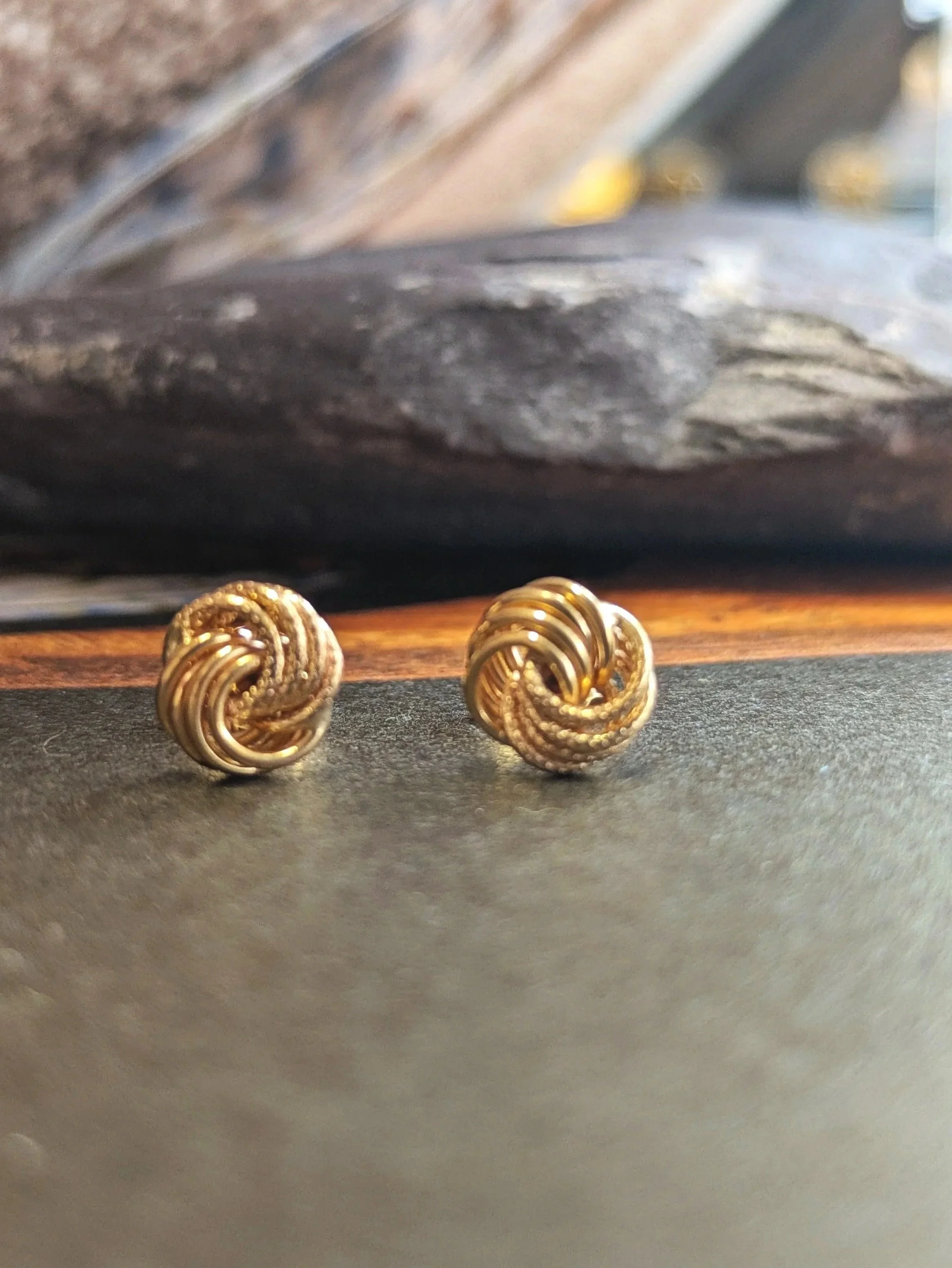 9ct Knots Earrings Studs
