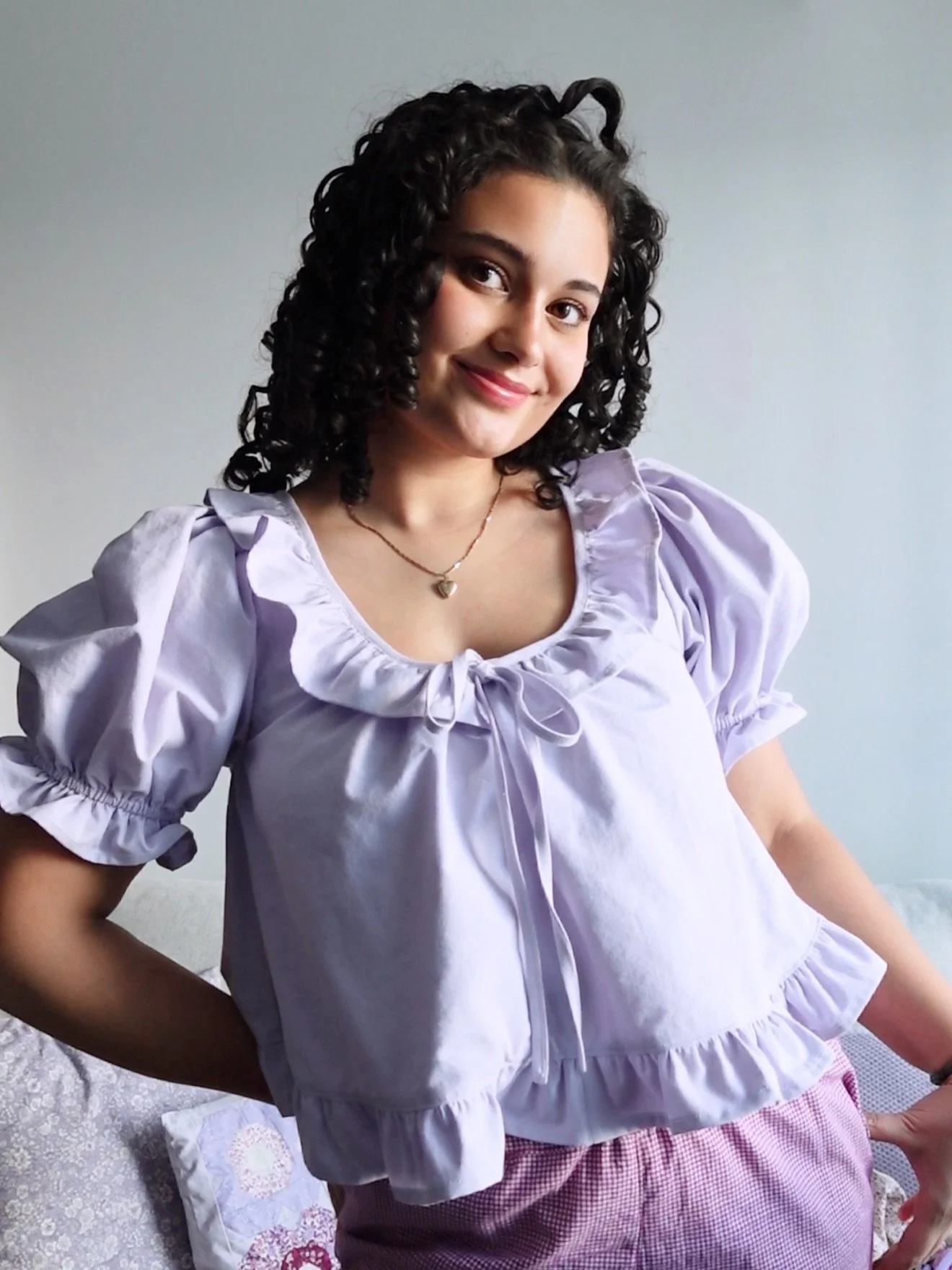 celine blouse 🪽🌟

my first sewn FO of 2026 and a true wardrobe stable for the upcoming spring and summer 🧚🏽&zwj;♀️ 

sewn from a thrifted bed sheet using pattern by @silversagapatterns in view E

#sewing #sewistofinstagram #upcycle #sustainblefas