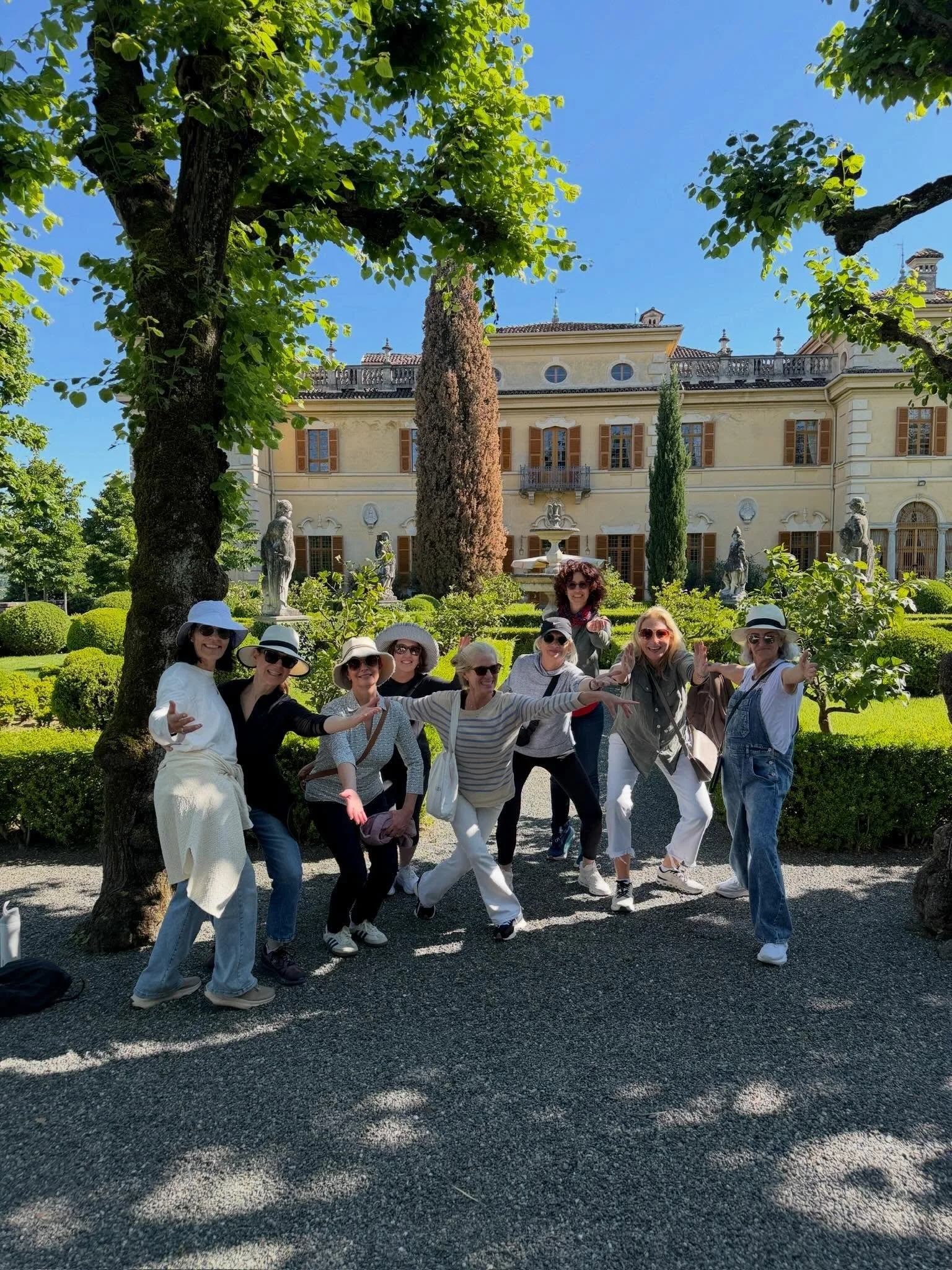 Getting ready for Italy was fun (loved my night at Villa Del Borgo-Grazie Patrizia!) and now we&rsquo;re all here!&nbsp;&nbsp;❤️
Relaxing together, walking backwards up our big hill, a lovely patio lunch at n Ca d Basan, Contratto visit of the &ldquo