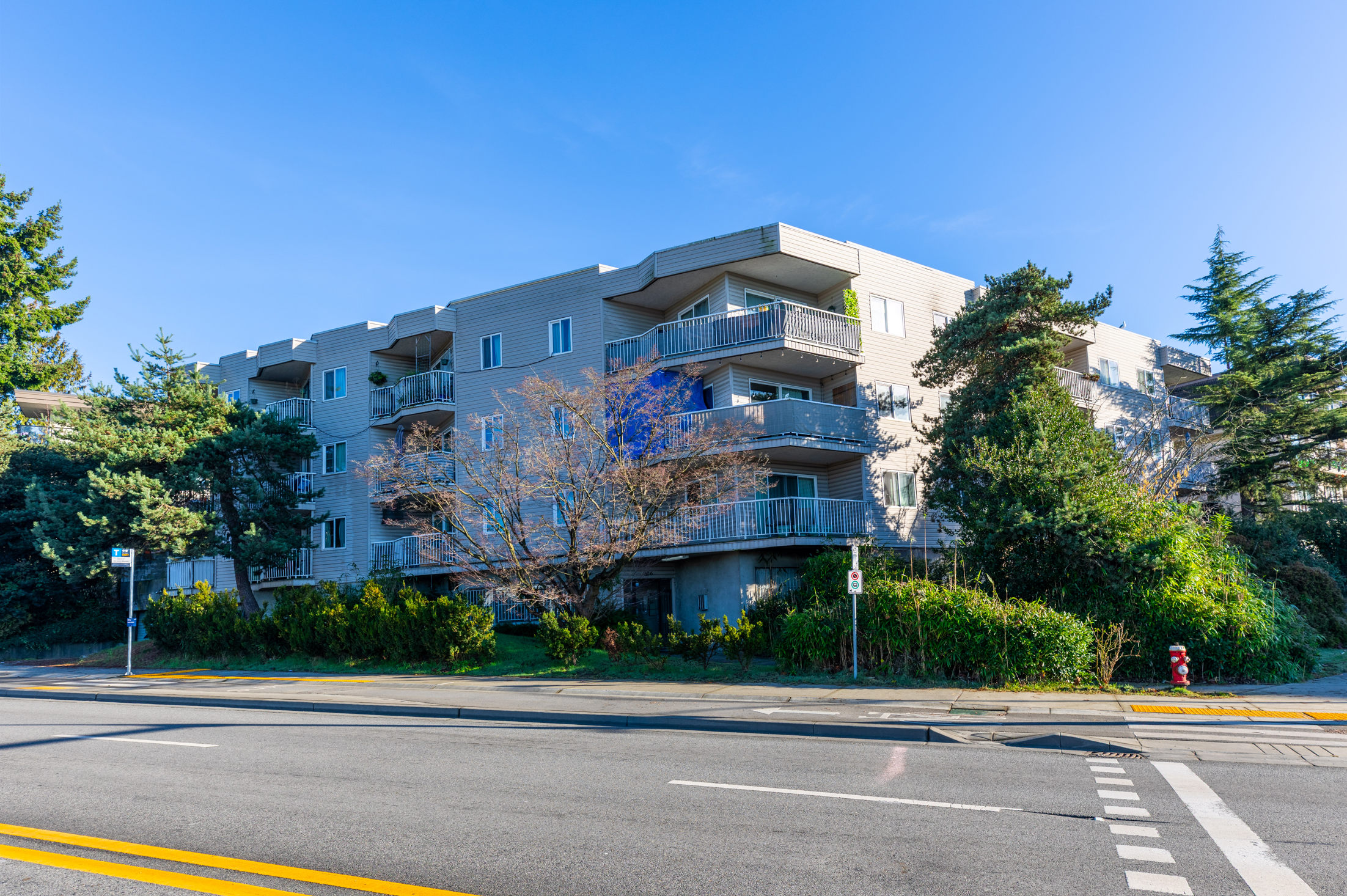 Seaview Apartments