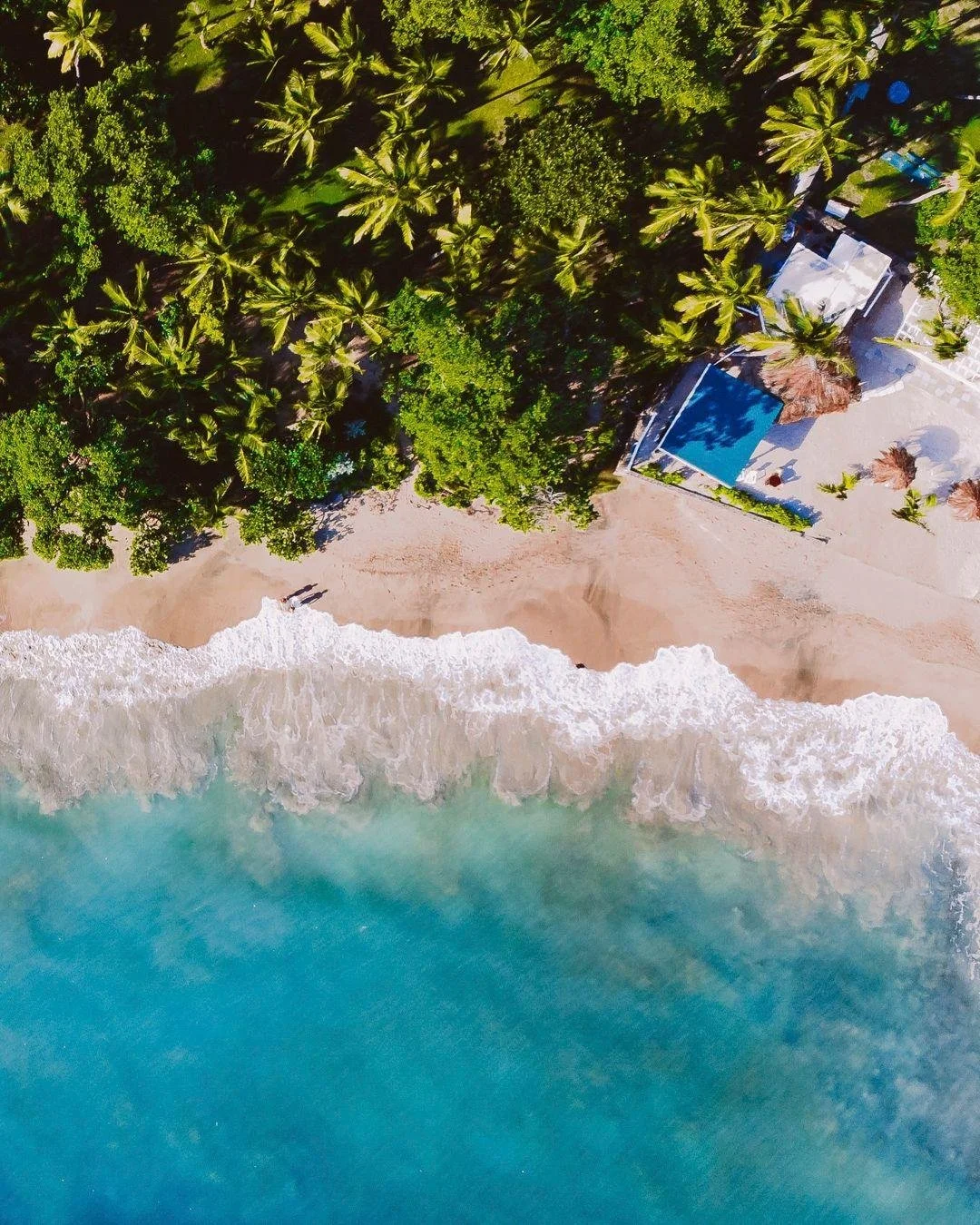 &ldquo;Live in the sunshine, swim the sea, drink the wild air.&rdquo; &mdash; Ralph Waldo Emerson

A getaway to the Grenadines is all about pristine turquoise lagoons, powdery beaches, thriving coral reefs, and a sense of Caribbean life that still fe