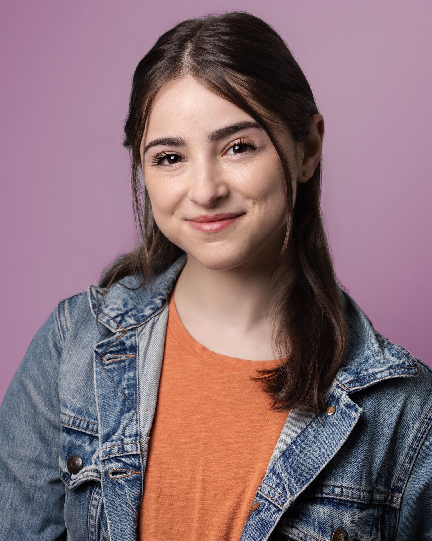 Ella Kahan - headshot
