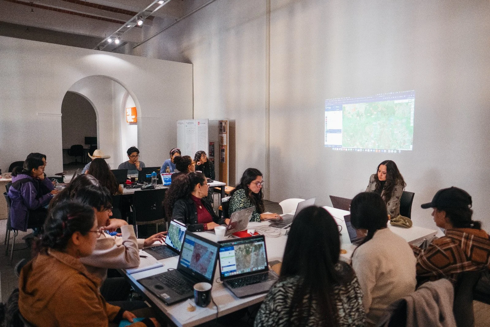 Taller fuentes abiertas para el periodismo de investigación