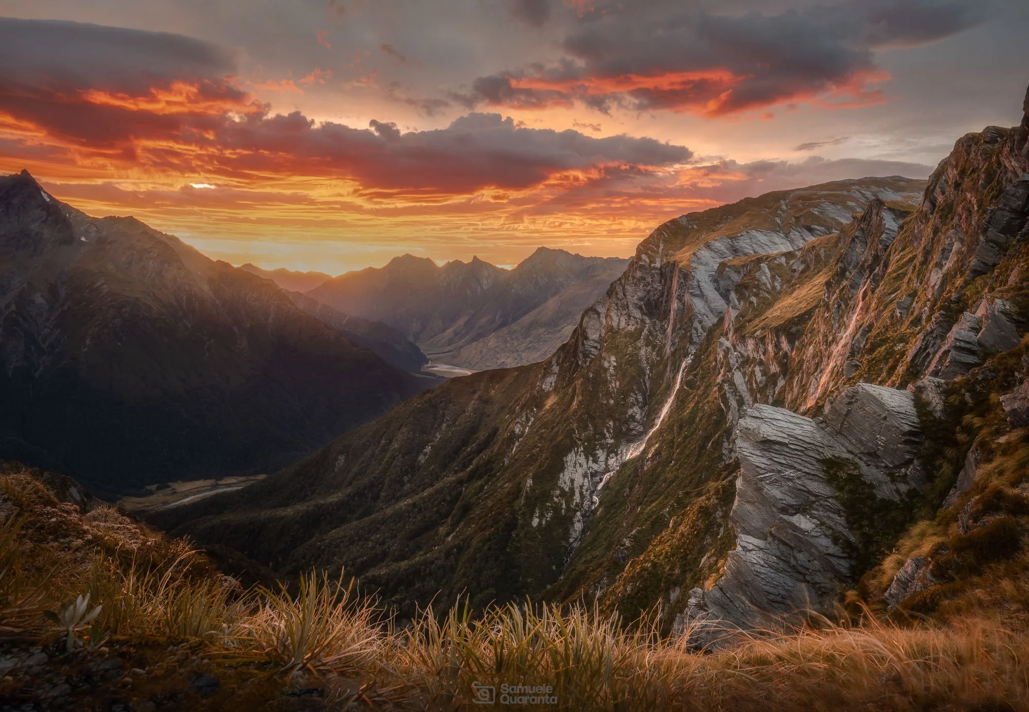 Fiery sunrise over Cascade Saddle in New Zealand - Samuele Quaranta