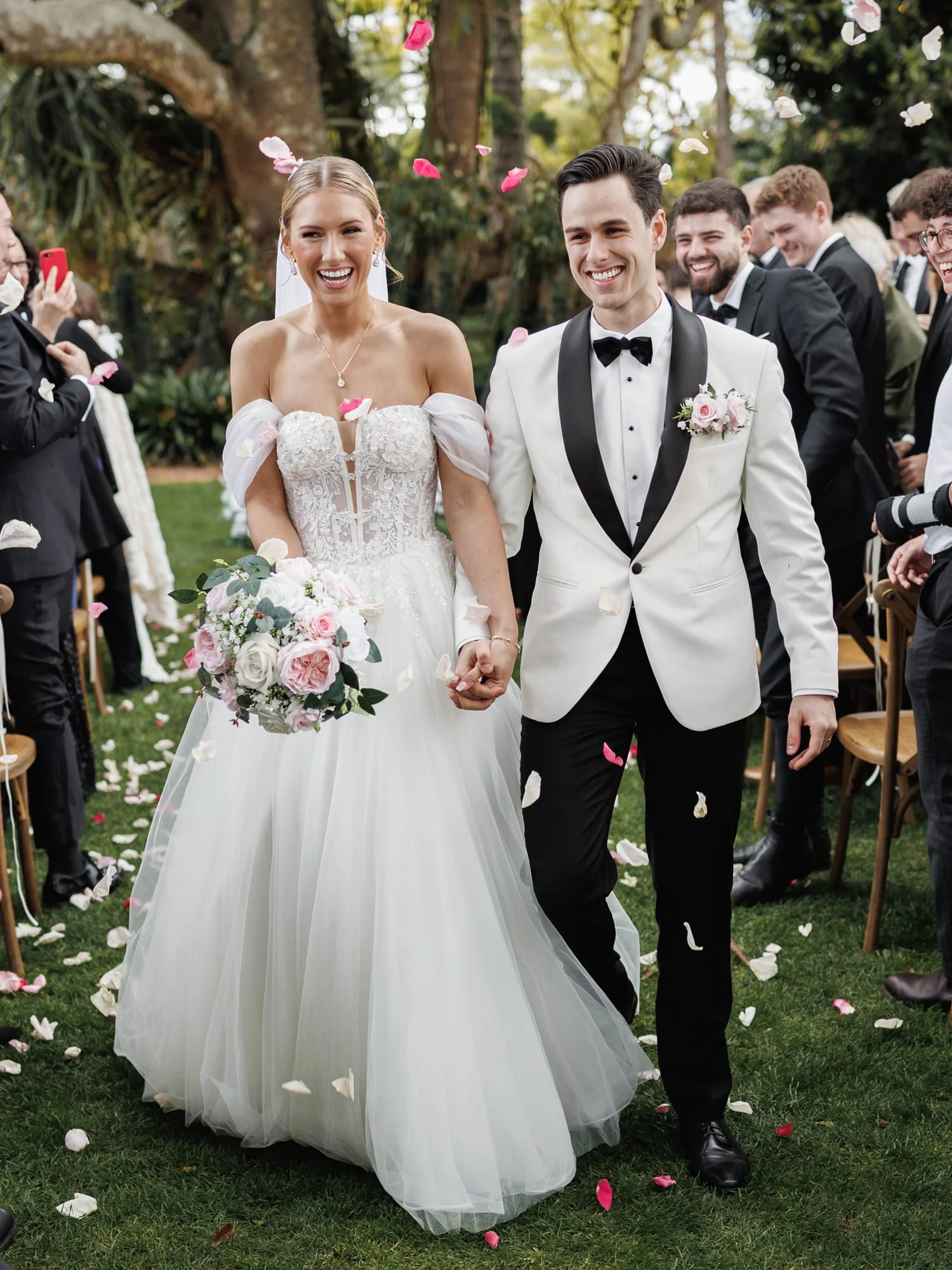  Charlie Lachlan Gabbinbar Wedding Nikolas David-13.jpg