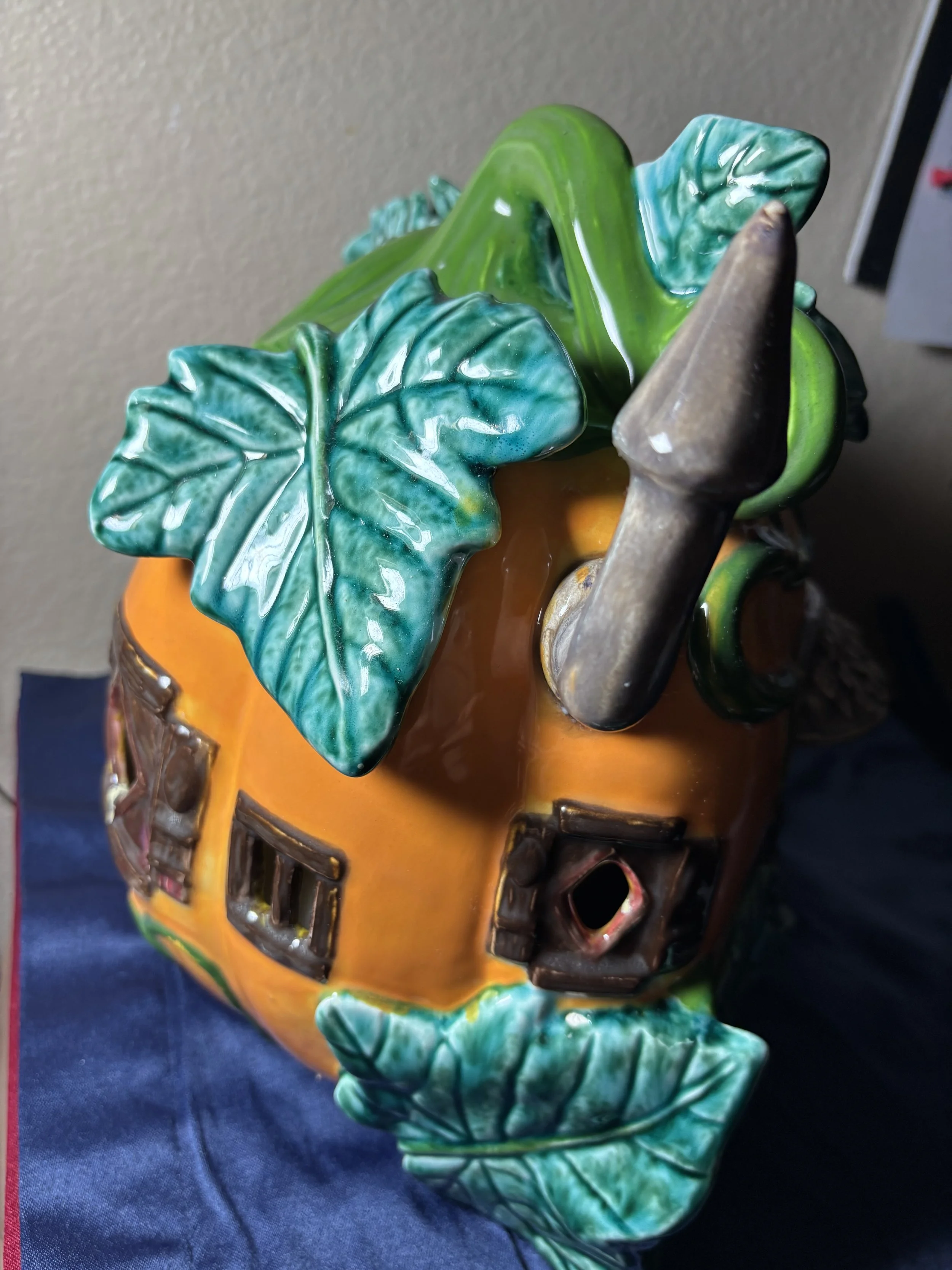 2024 - TreeHouse Pumpkin candle Holder (3).jpeg
