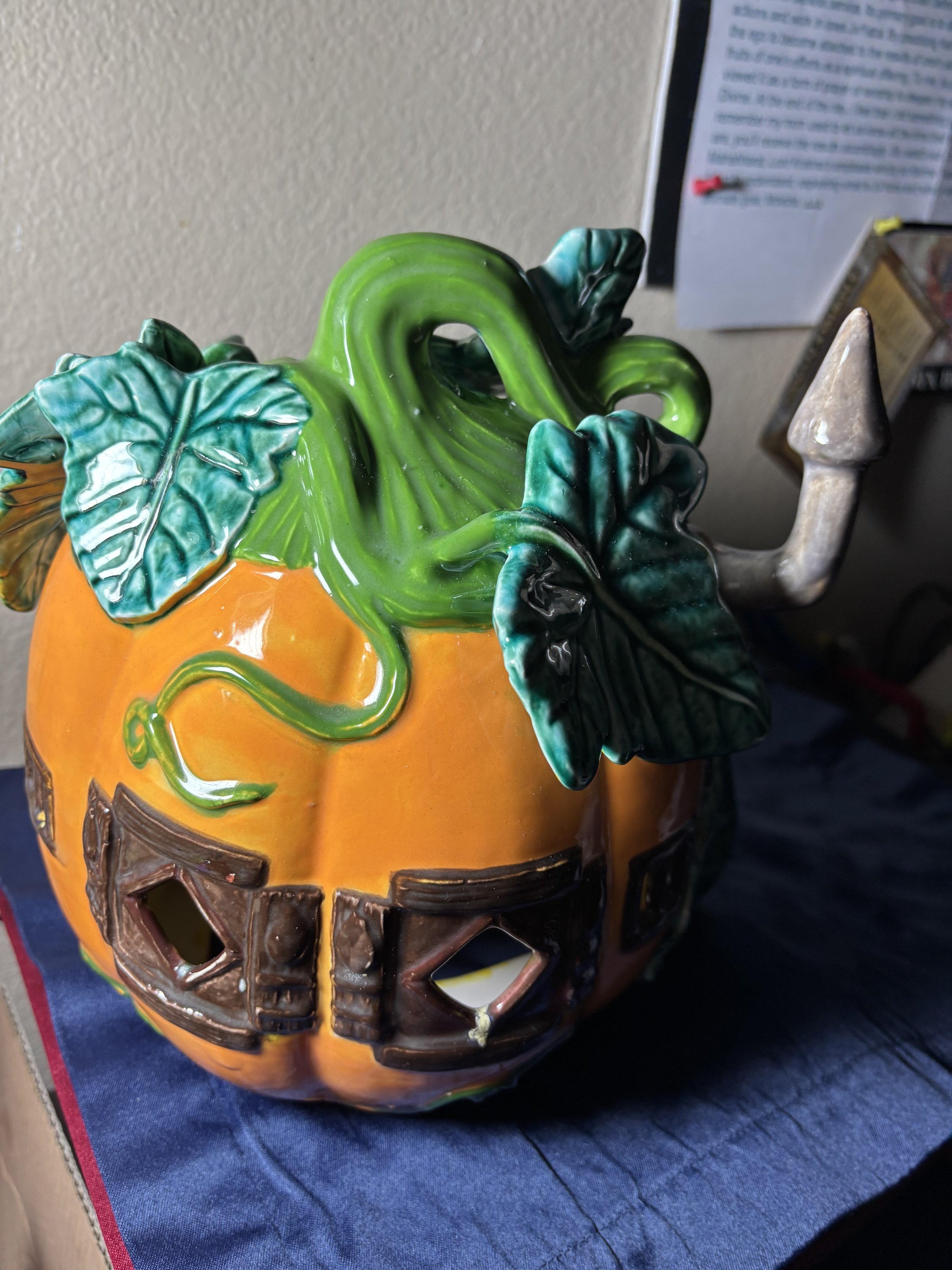 2024 - TreeHouse Pumpkin candle Holder (4).jpeg