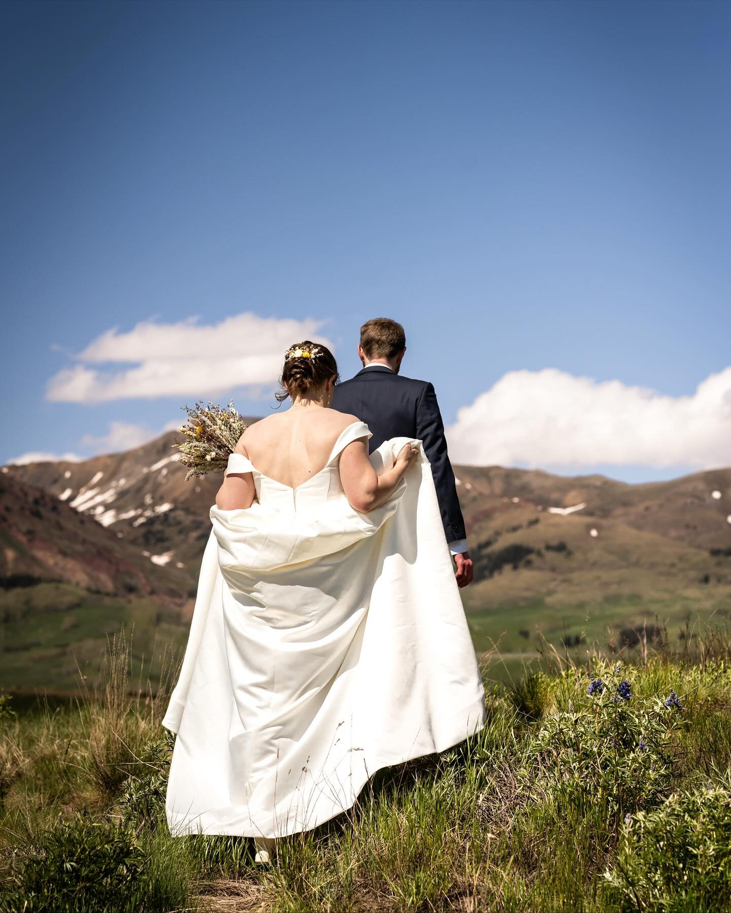 Looking back on this beautiful June day 🌻 There was such palpable love and joy surrounding Robin and Giles as they celebrated with family and friends from around the world. Thank you for letting my be a part of it!