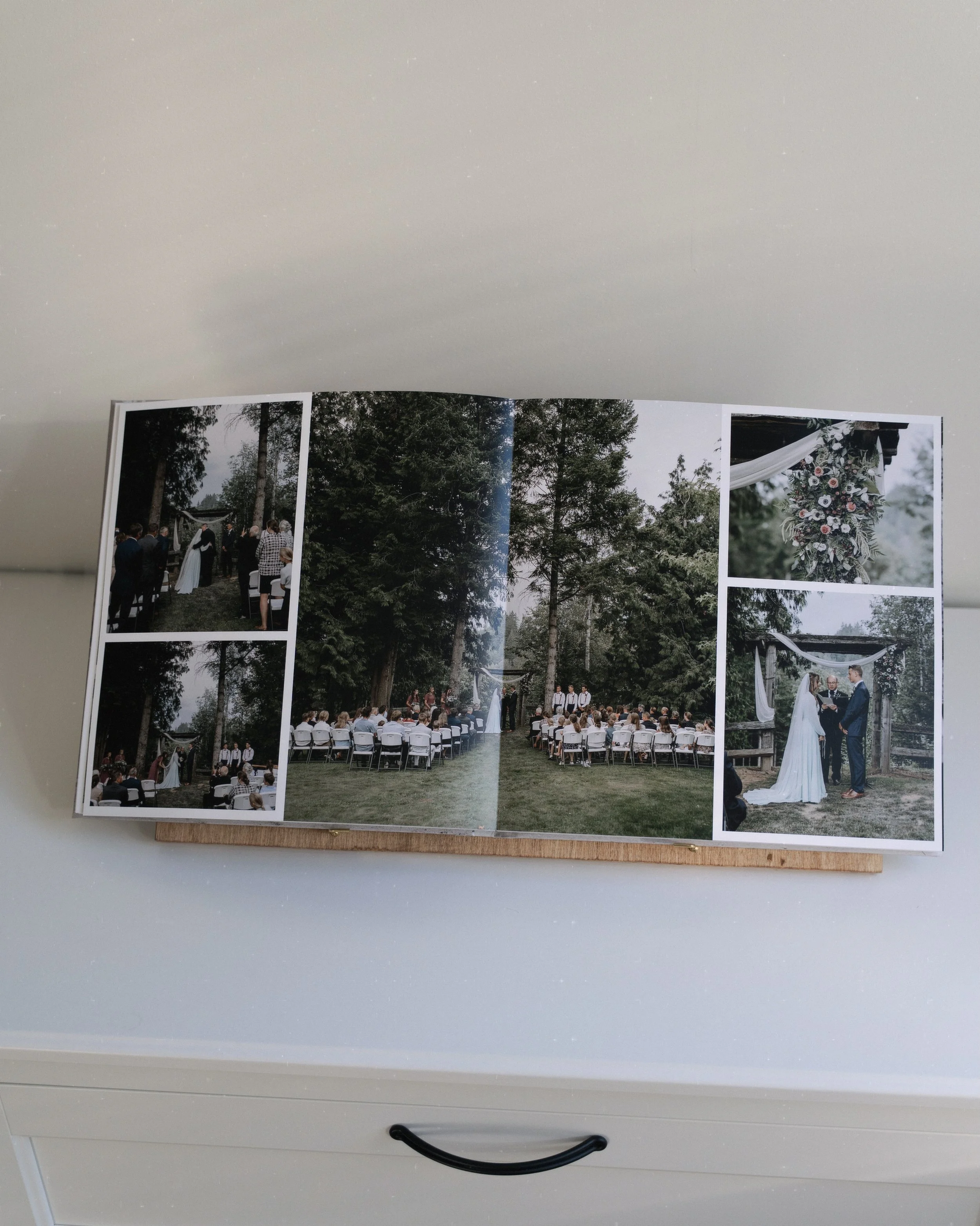 Meet the Vendor 🕊️✨ @themodernscrapbook_ 
Custom wedding books and memory preservation. 
Capturing every detail of your love story. From the vows and outfits to the flowers and stationary, Carrie creates beautiful heirloom books that hold all the ma