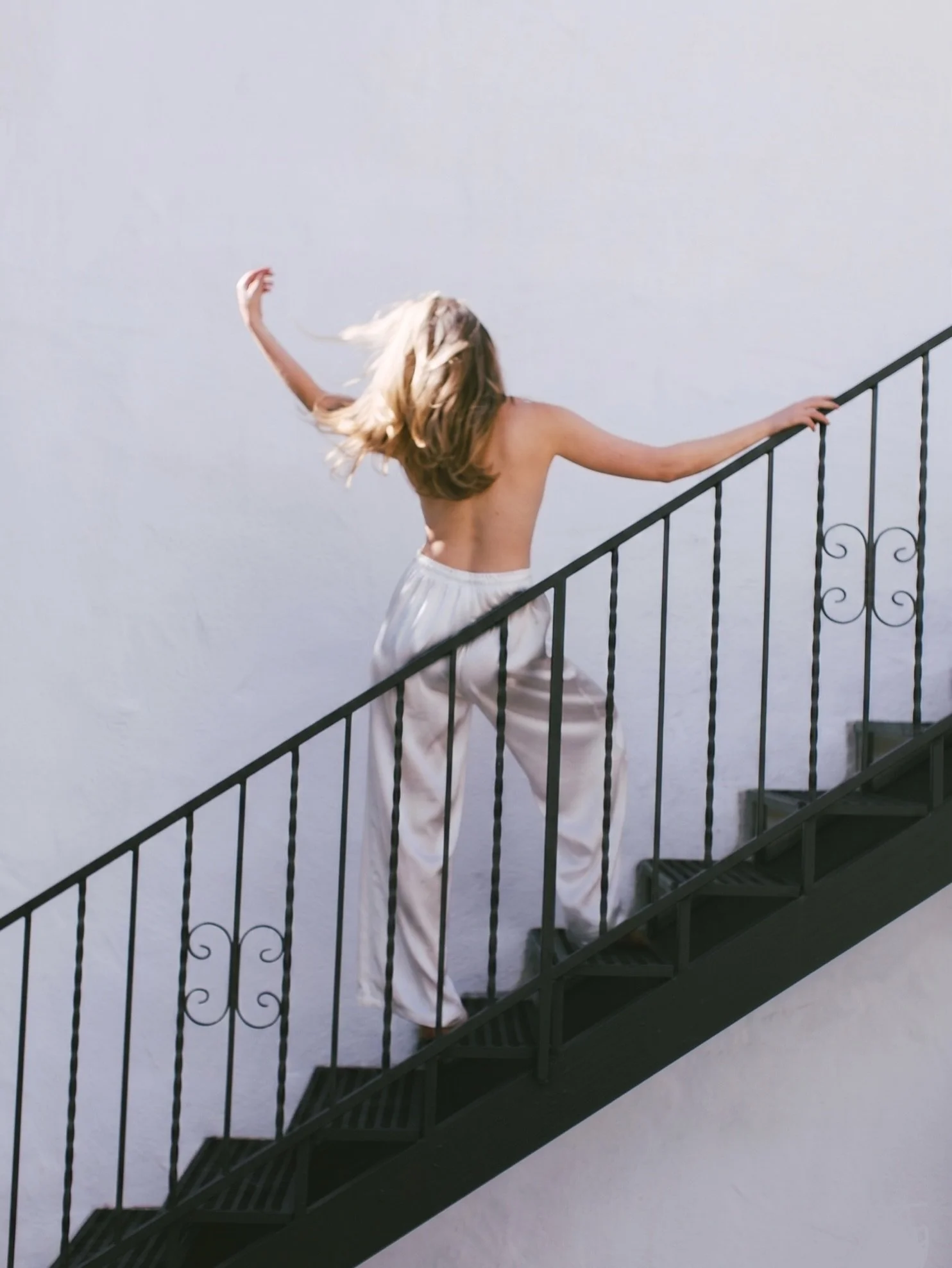 Meet the Vendor 🕊️✨ @jessica_redditt_designs 
Ethically made, sustainable slow fashion handcrafted in Vancouver.

Timeless, romantic silhouettes made from natural and reclaimed textiles. Jessica beautifully hand-dyes her pieces using organic plant b