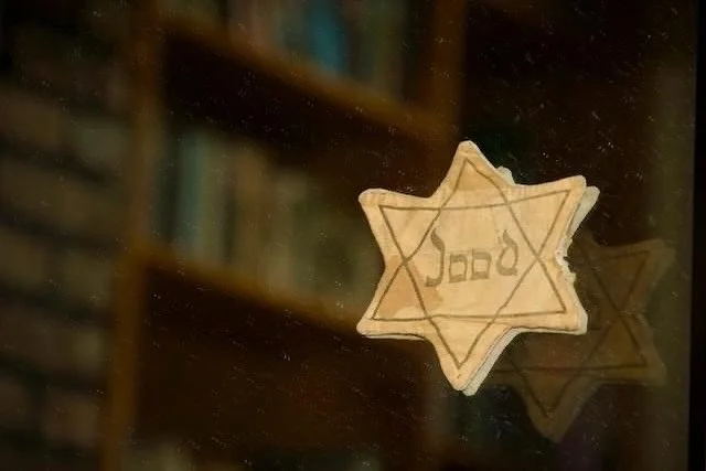 Do you know Pakistan was once home to a Holocaust survivor family? Learn more about this unique story at www.salamshalomdoc.com