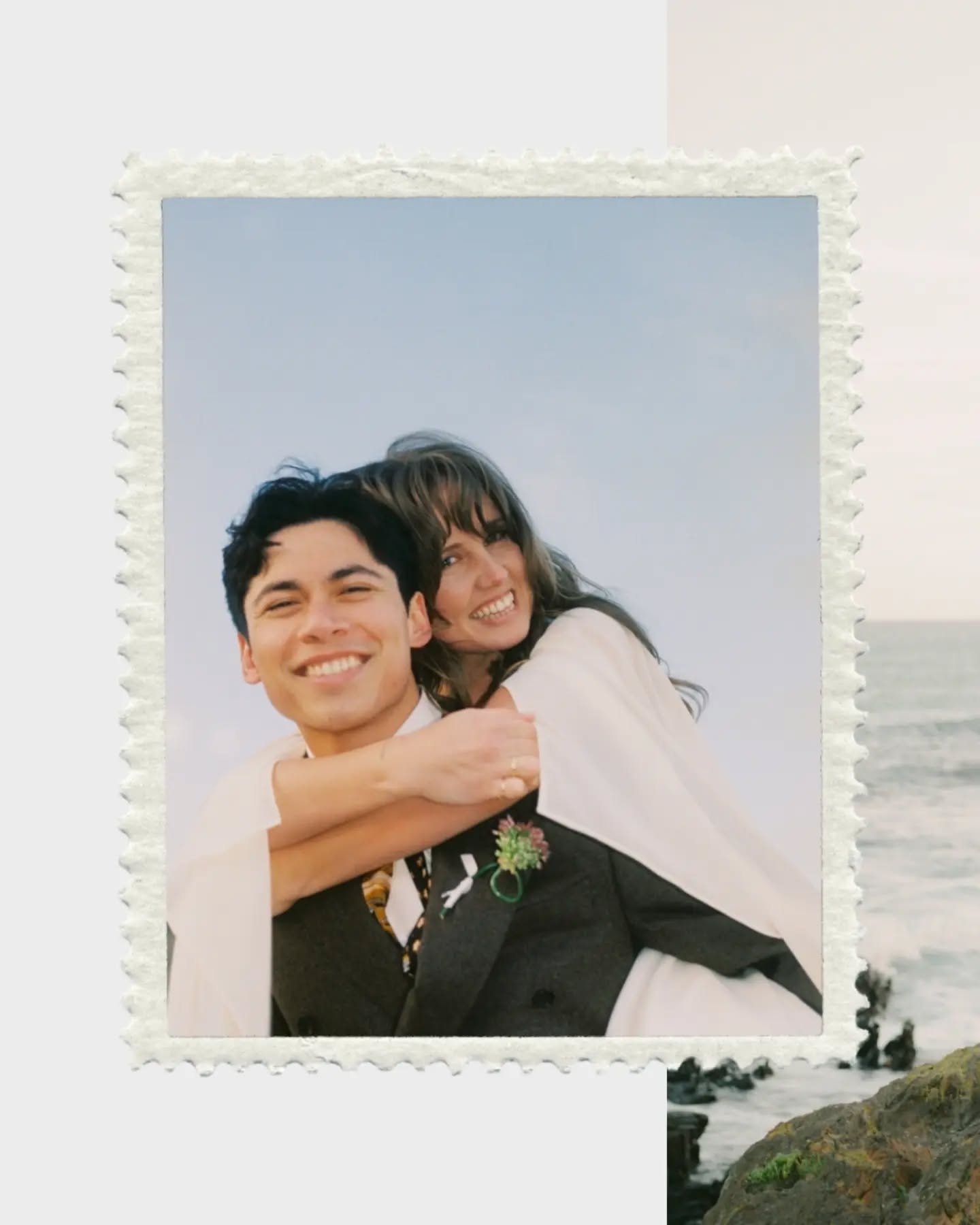 Wedding - N+S shot on 35mm and medium format. 
#southaustralianwedding #ringthebellweddings #filmweddingphotographer 
Film - @kodakprofessional
Film Lab - @ikigaifilmlab
Venue - @kingsbeach_retreats 
Stylist - @maison_gstudio 
Videographer - @blakeal
