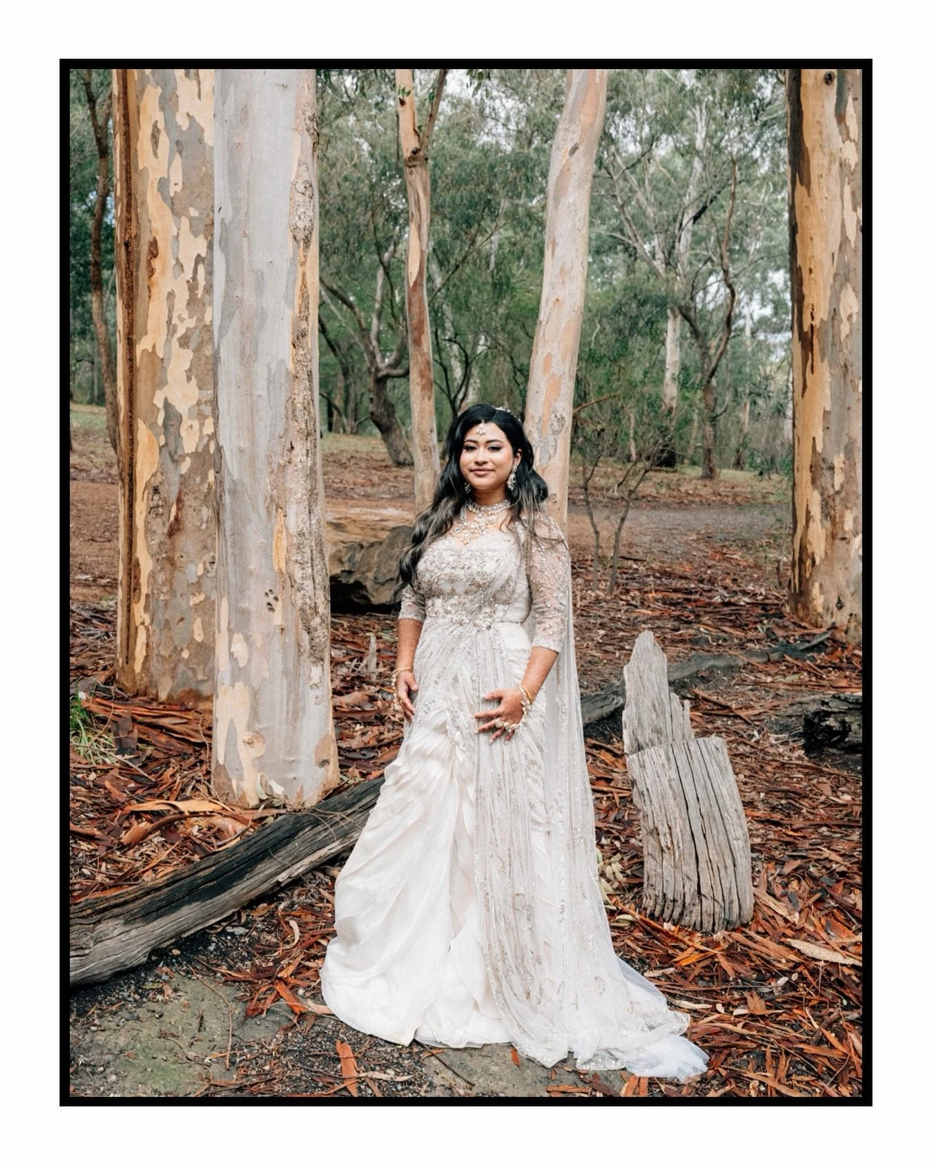 It&rsquo;s the simplicity of this that makes me go: Awww you go girl! #ringthebellweddings #melbourneweddingphotographer