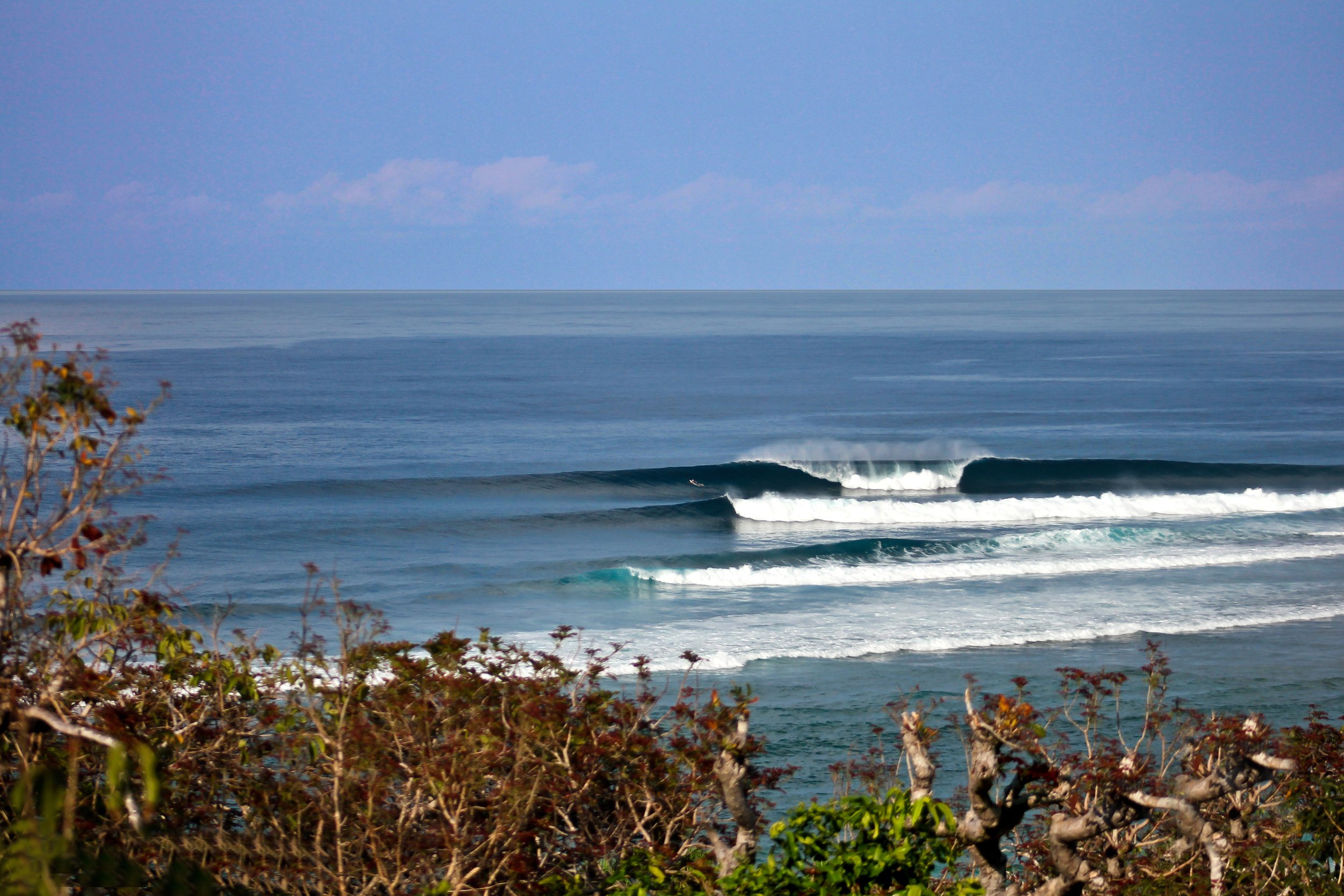 ROTE ISLAND - WAVES_4.jpg