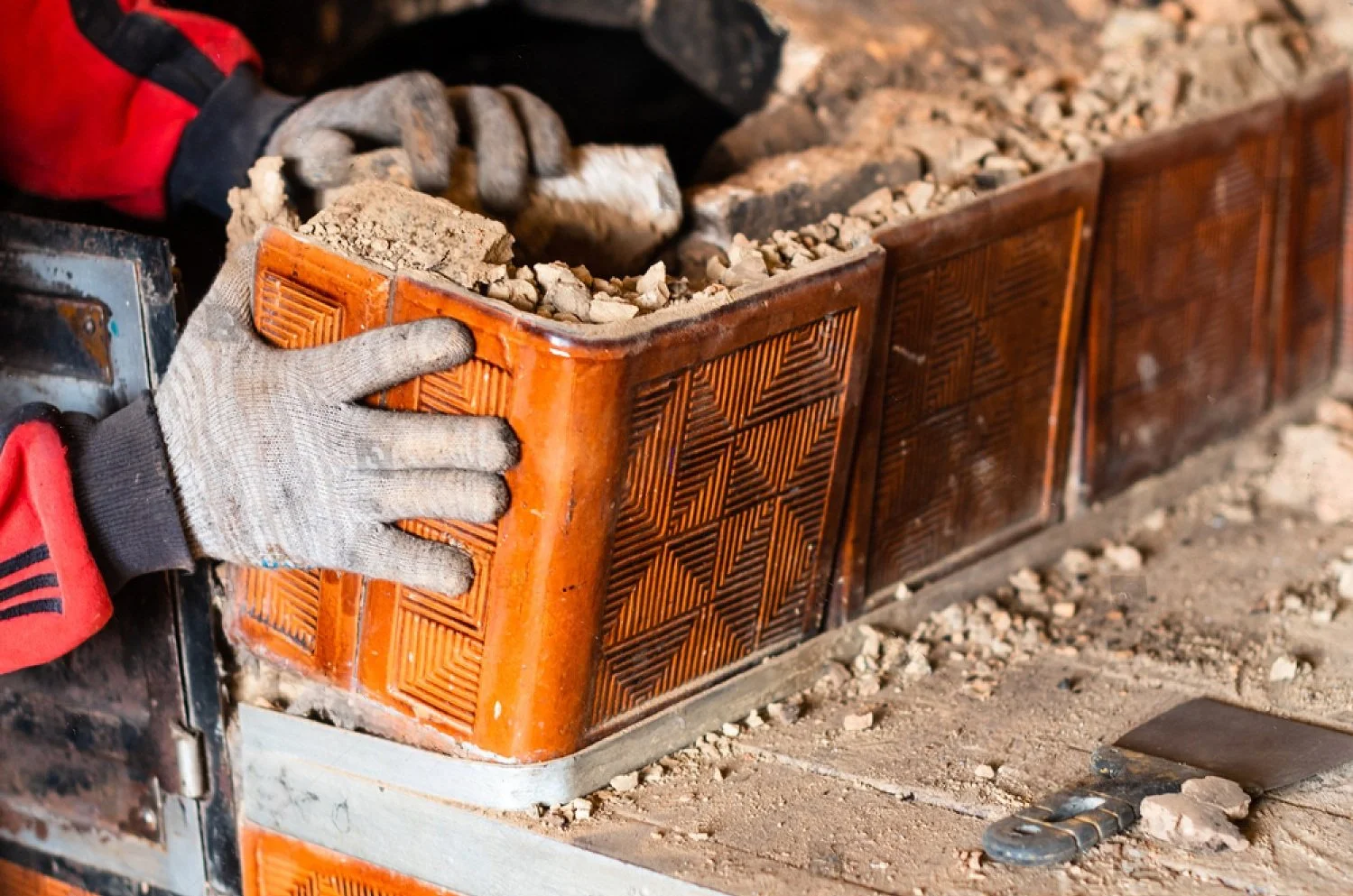 Opravy a renovace starých topidel.