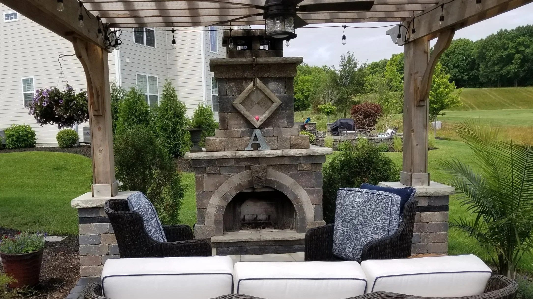 Outdoor Fireplace &amp; Outdoor Lighting in Geneva, IL: Features That Support Family Gatherings&nbsp;