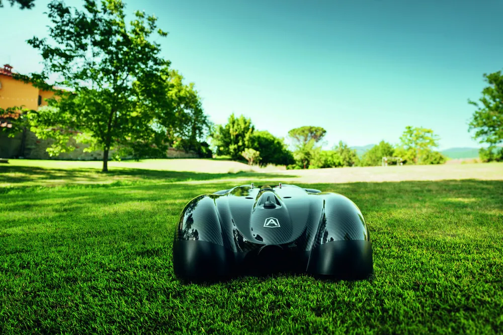 Robotic Mowers &amp; Landscaping in Lake Zurich, IL: The Rise of Low-Noise Maintenance in High-Use Outdoor Living Spaces