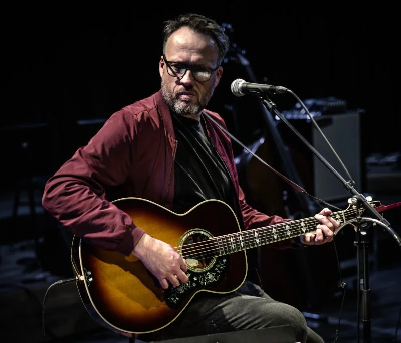 Robert Vincent plus Mally Smith