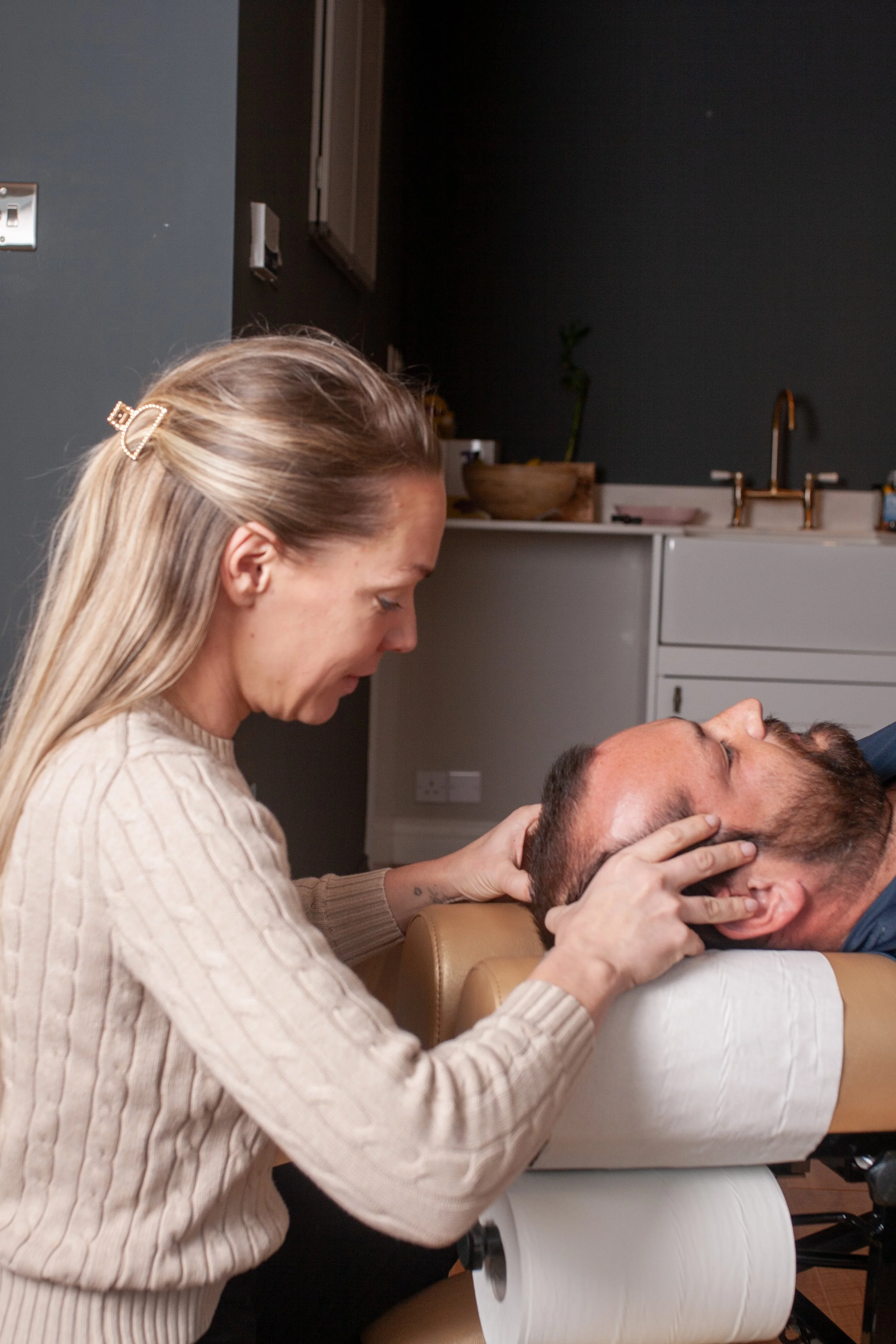 Neck Pain and Tension: How Your Spine Affects Daily Life